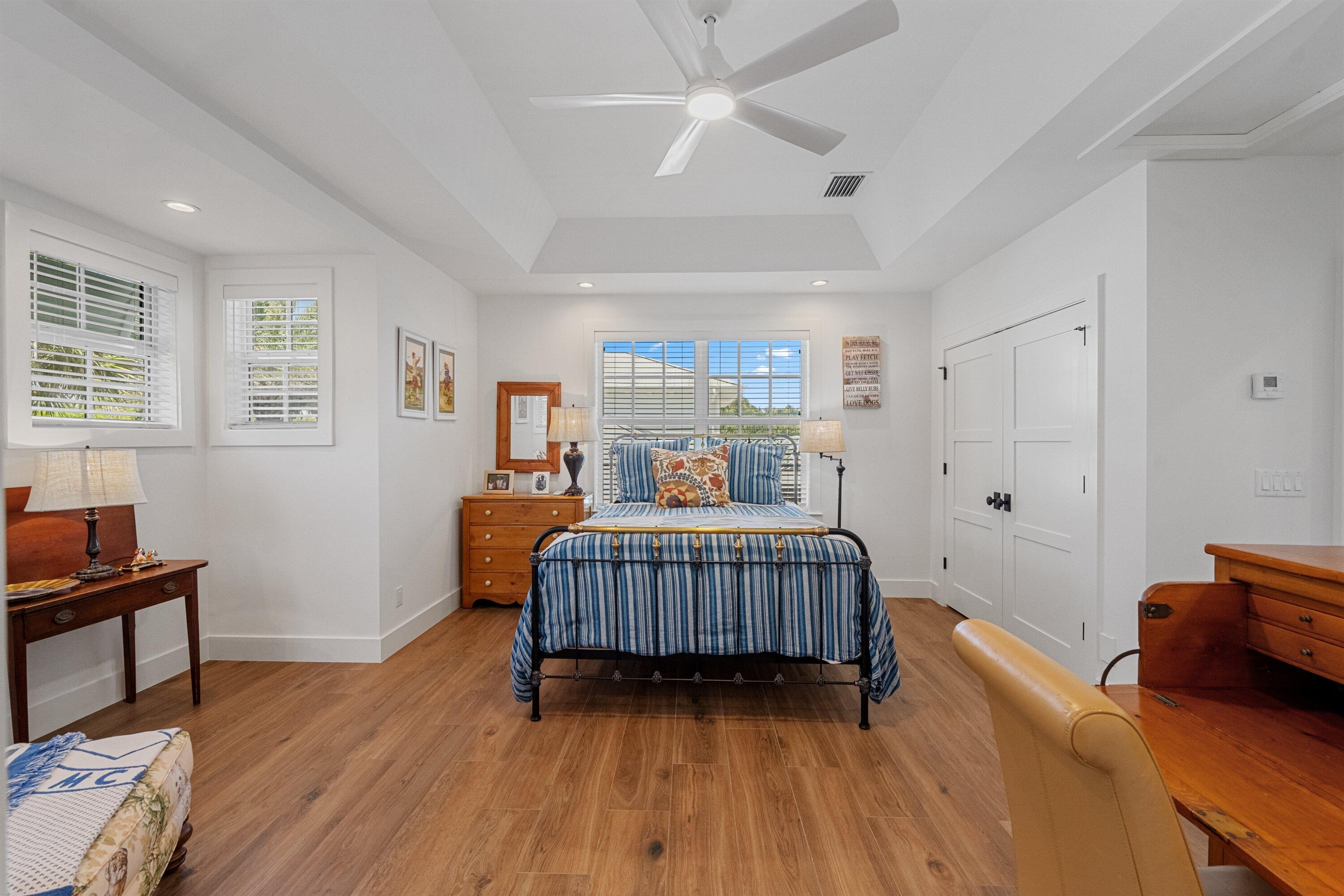 60 Colony Jupiter Inlet Colony, FL 33469