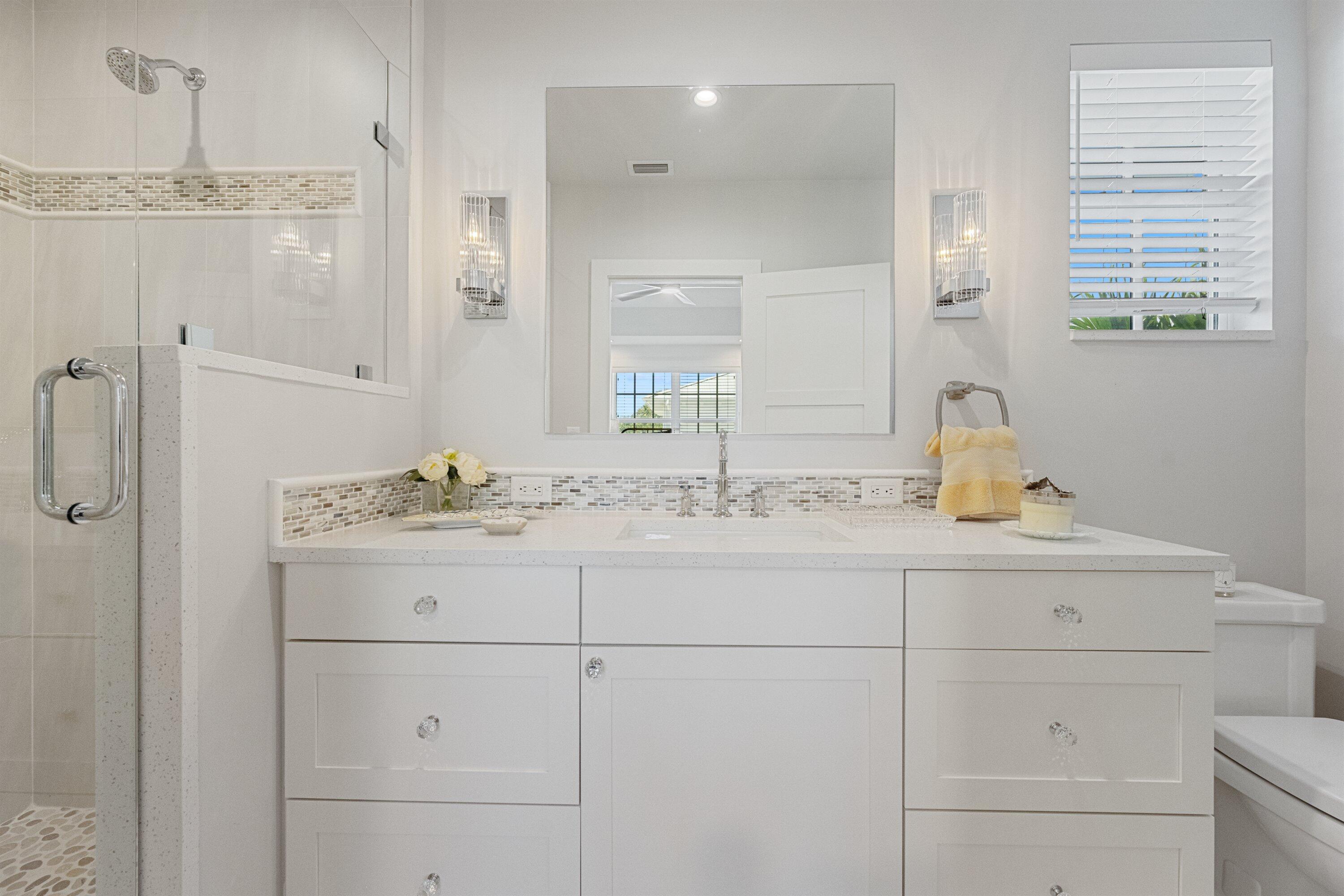 60 Colony Jupiter Inlet Colony, FL 33469