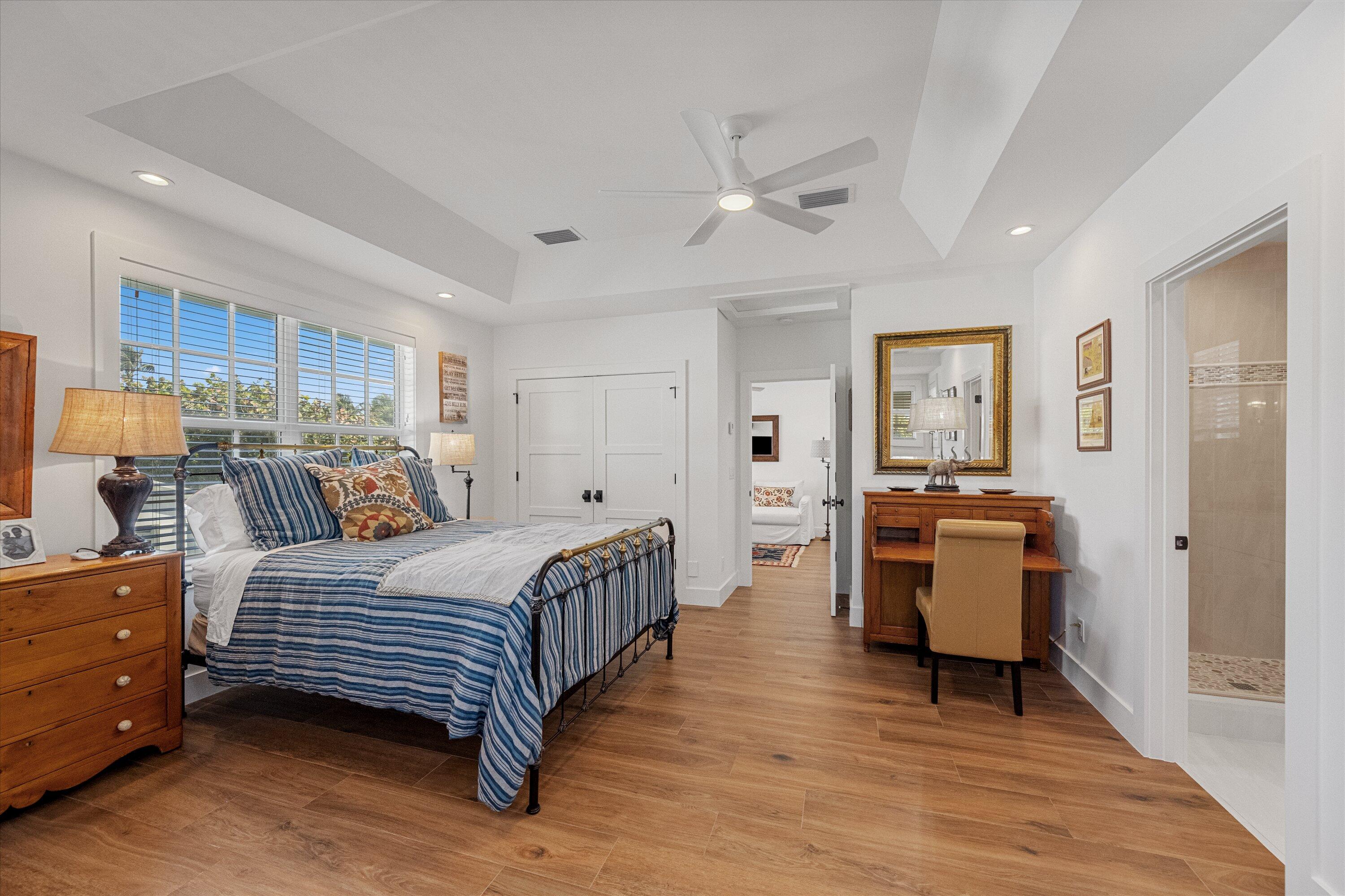 60 Colony Jupiter Inlet Colony, FL 33469