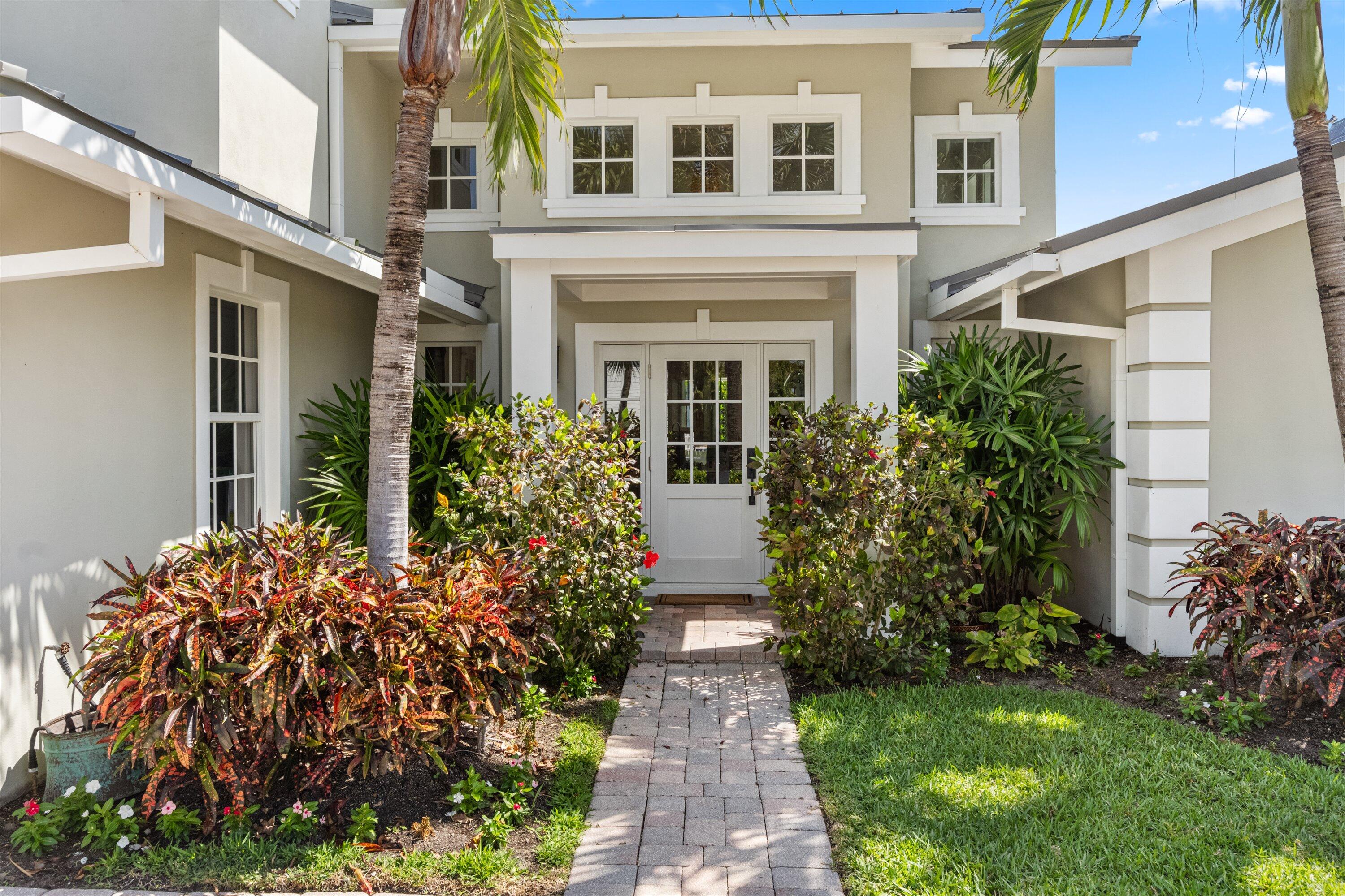 60 Colony Jupiter Inlet Colony, FL 33469