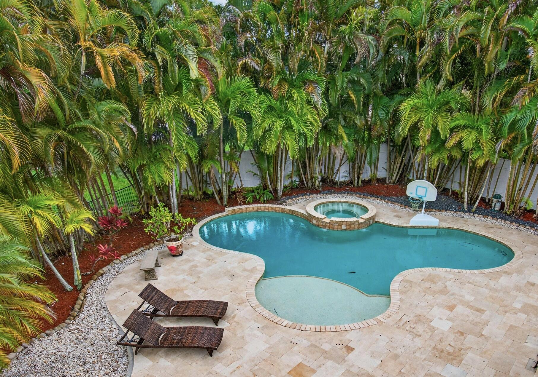 9732 Phipps Wellington, FL 33414