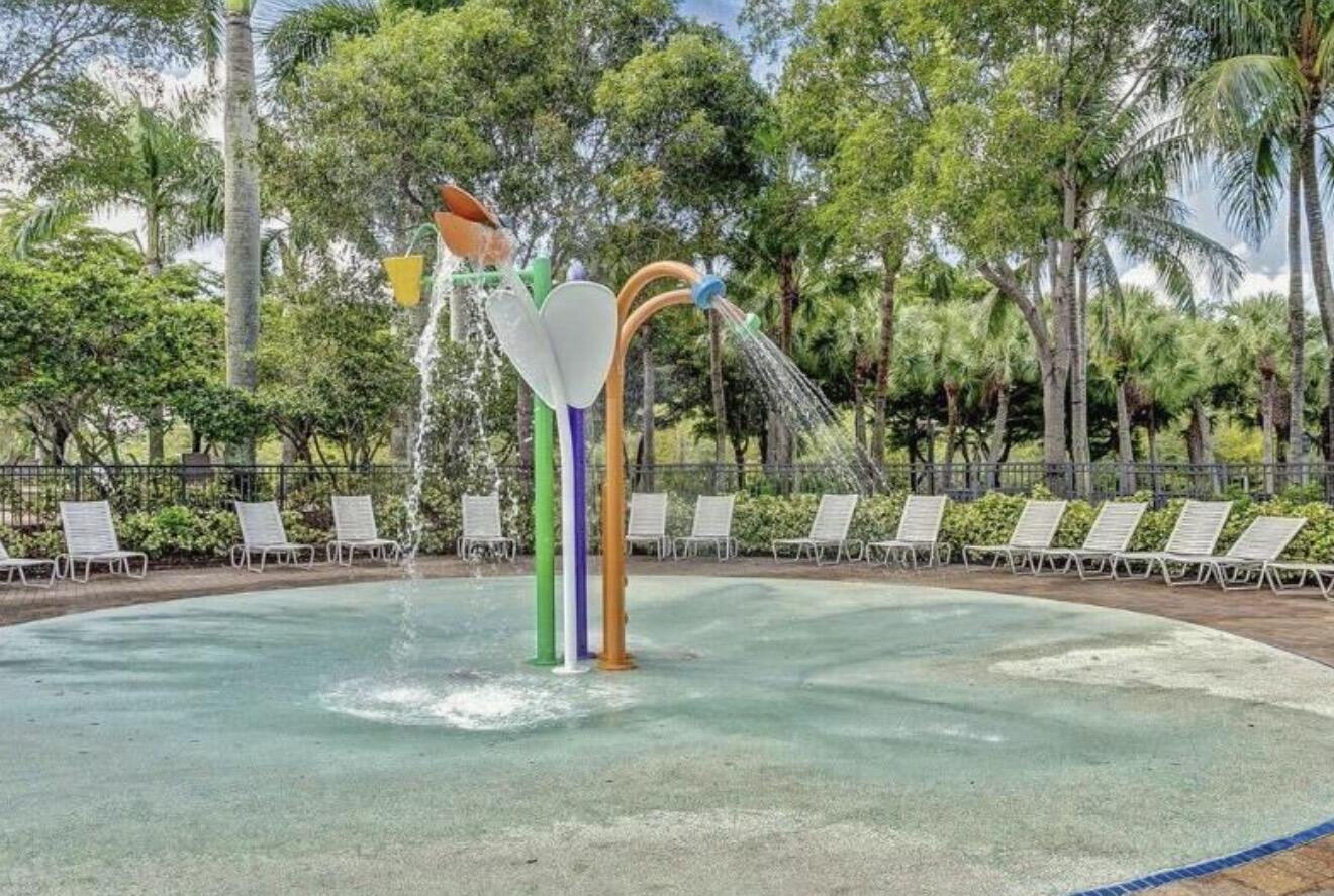 9732 Phipps Wellington, FL 33414