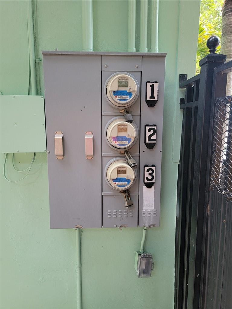 1010 NW 3rd Hallandale Beach, FL 33009