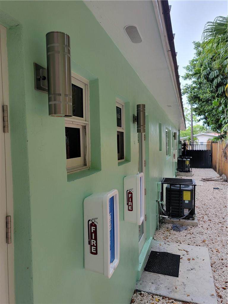 1010 NW 3rd Hallandale Beach, FL 33009