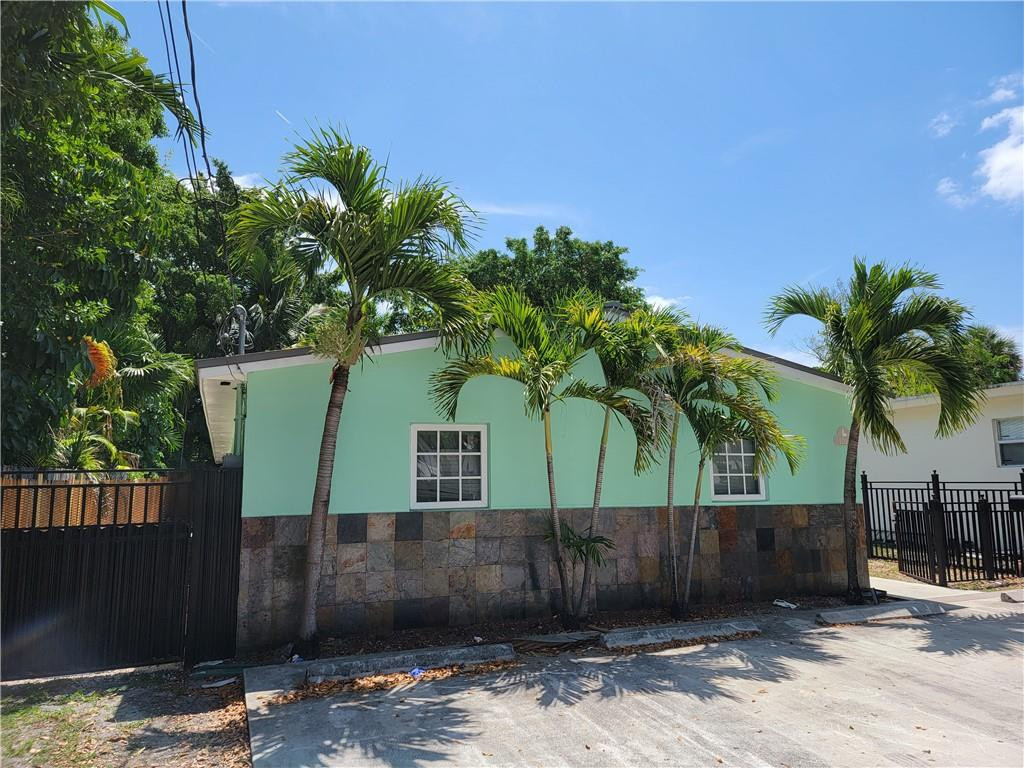 1010 NW 3rd Hallandale Beach, FL 33009