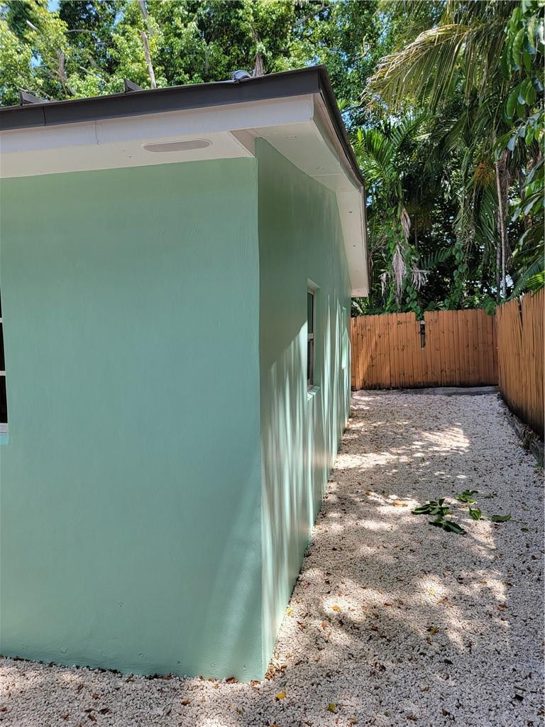 1010 NW 3rd Hallandale Beach, FL 33009