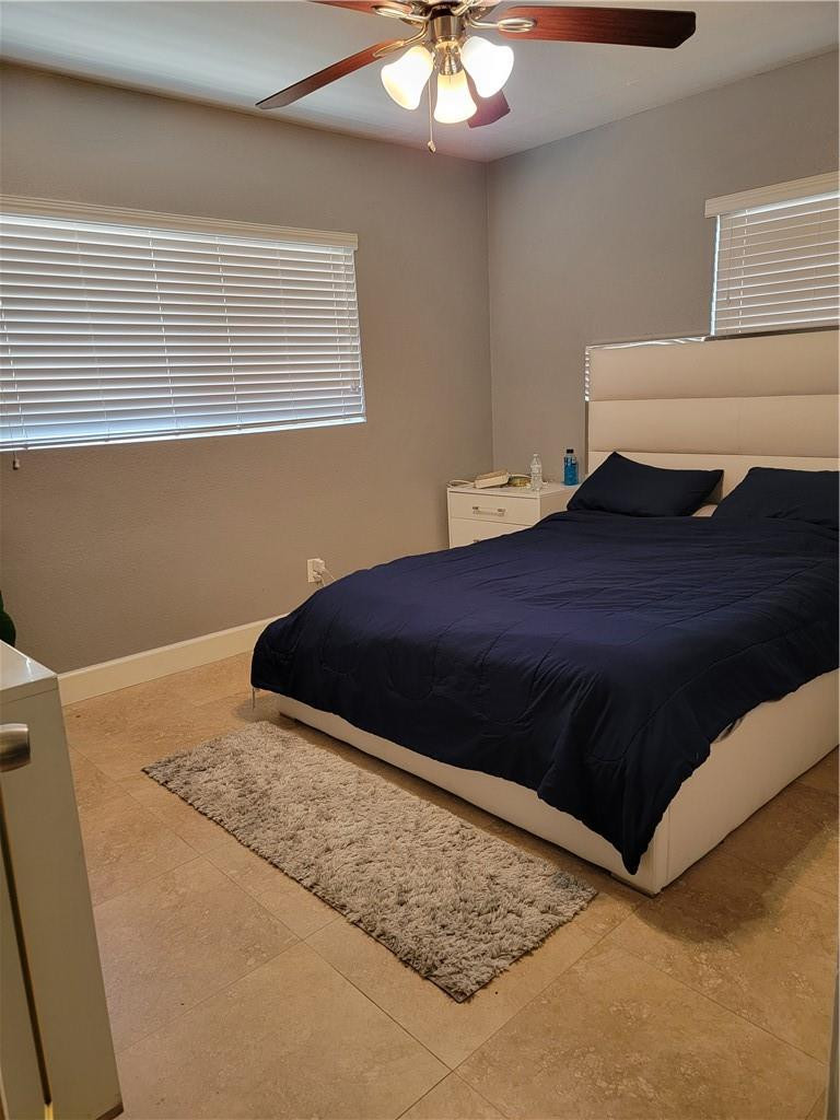 1010 NW 3rd Hallandale Beach, FL 33009