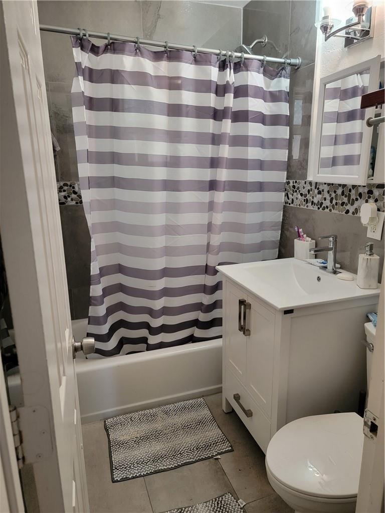 1010 NW 3rd Hallandale Beach, FL 33009