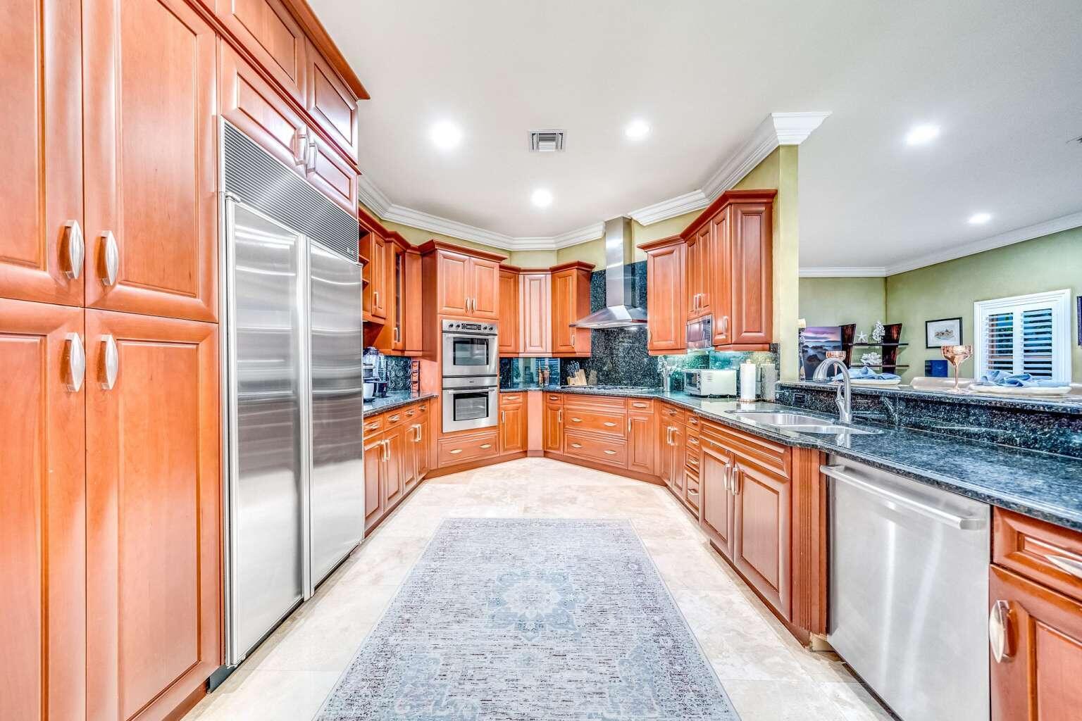 512 NE 12th Fort Lauderdale, FL 33301