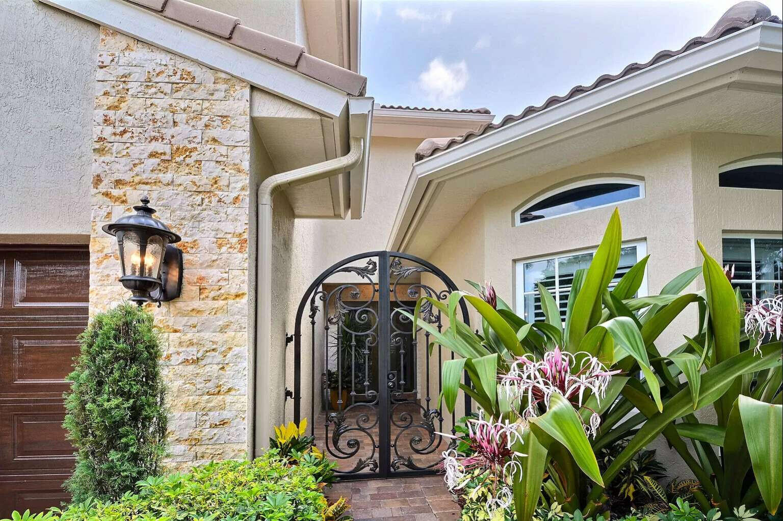 512 NE 12th Fort Lauderdale, FL 33301