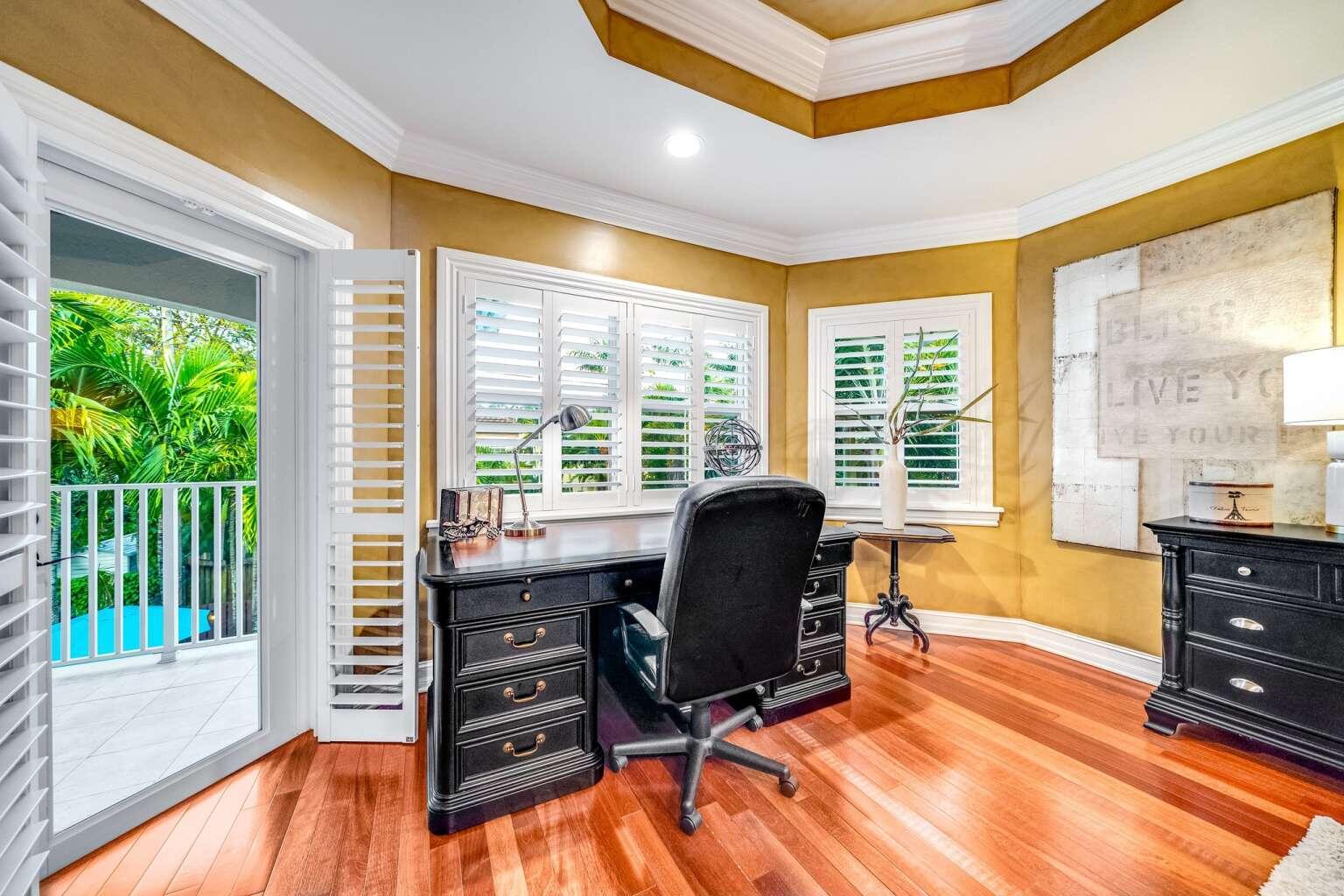 512 NE 12th Fort Lauderdale, FL 33301