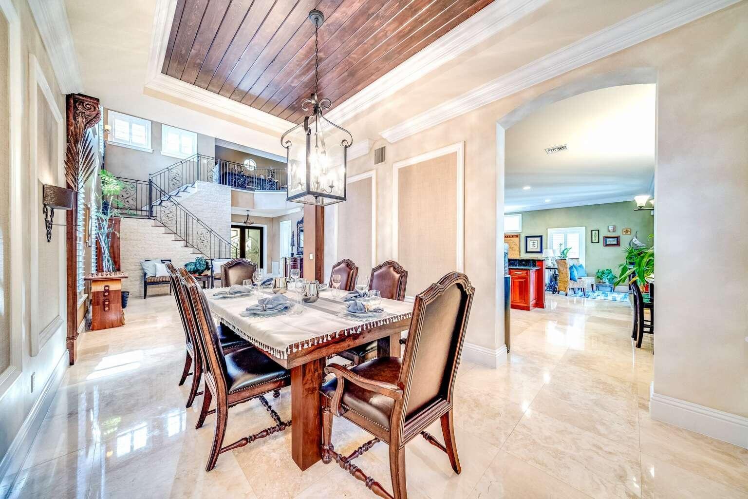 512 NE 12th Fort Lauderdale, FL 33301