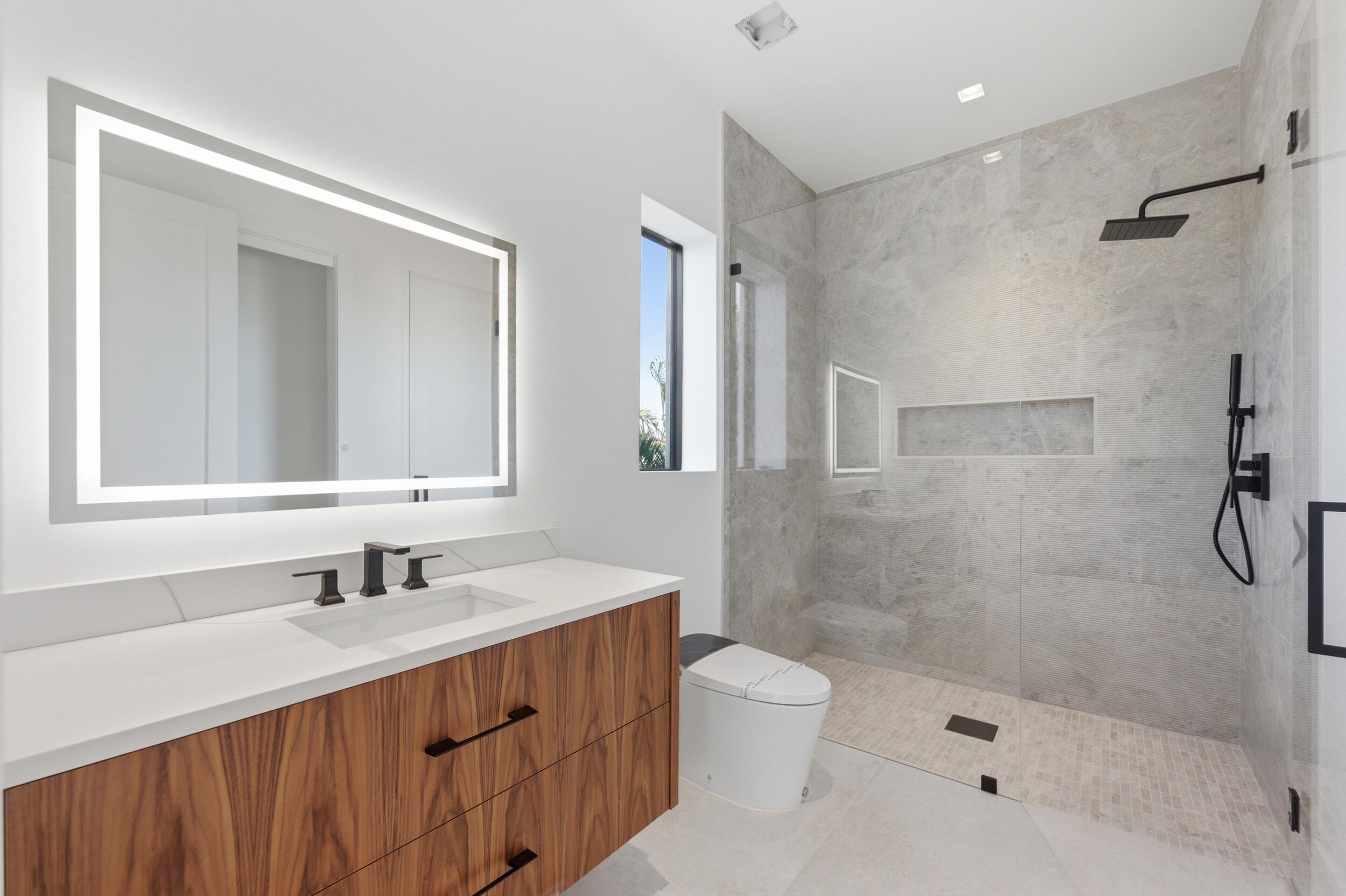 2360 NE 49th Lighthouse Point, FL 33064