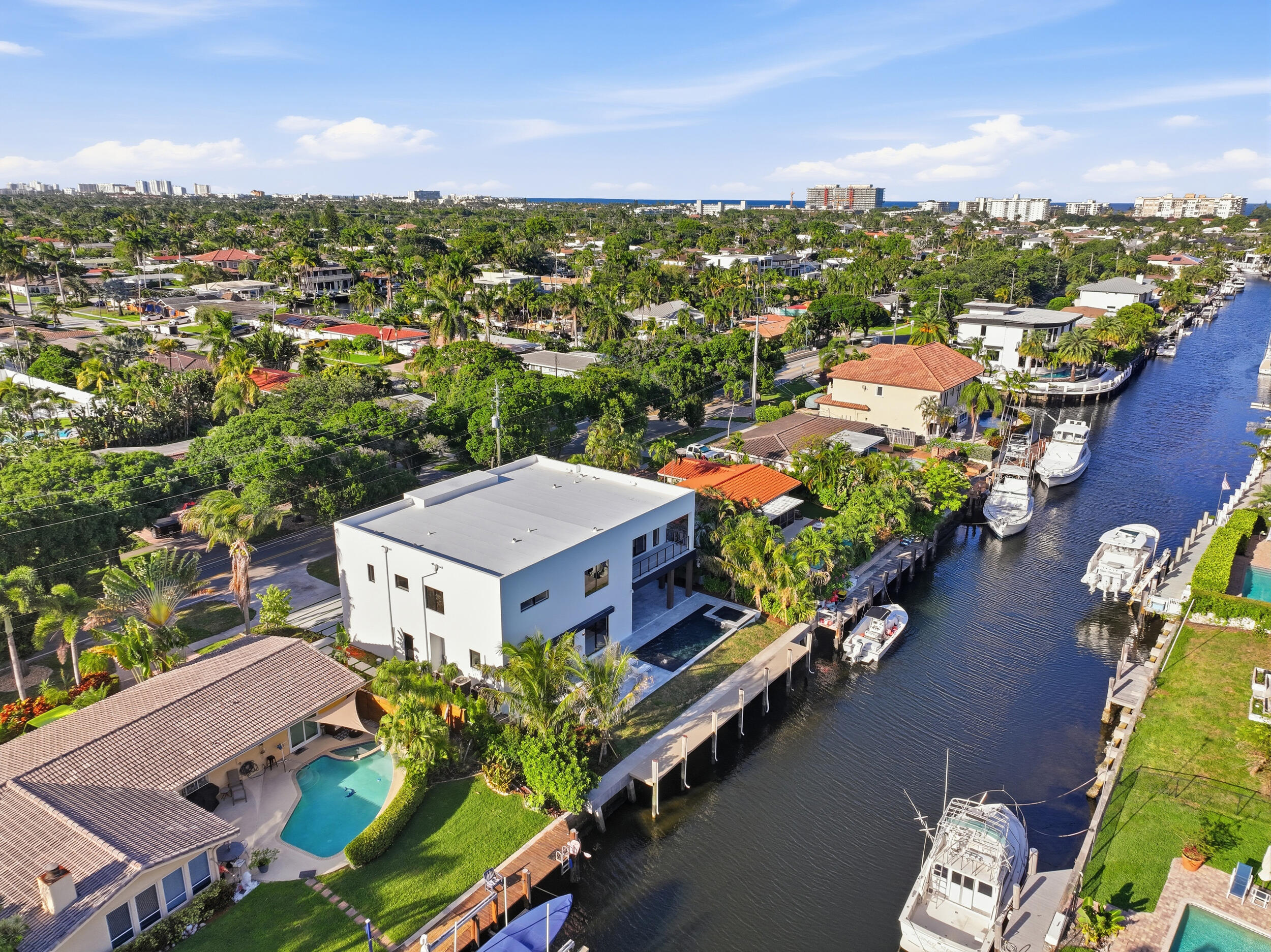 2360 NE 49th Lighthouse Point, FL 33064