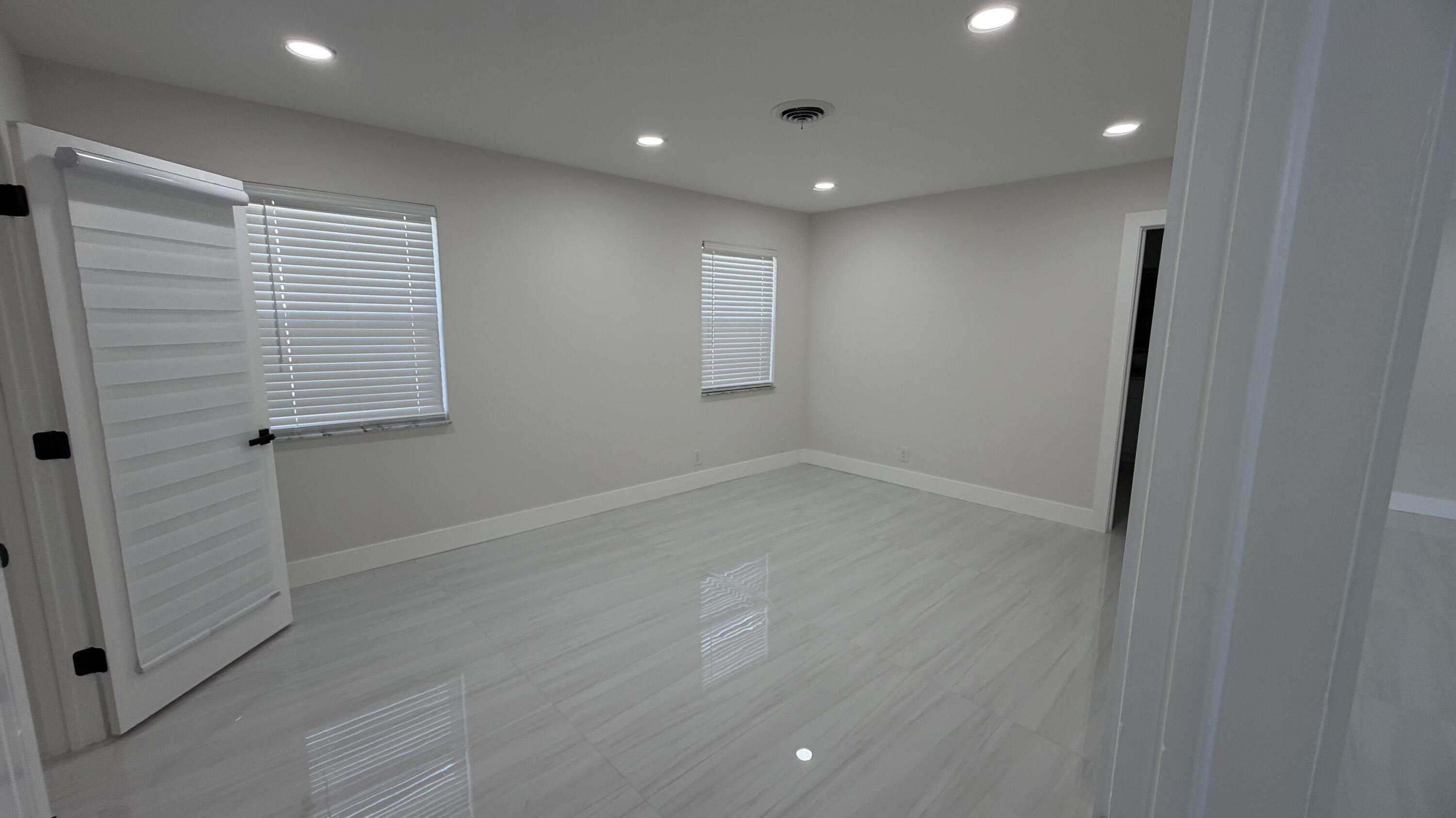 2521 NE 45th Lighthouse Point, FL 33064
