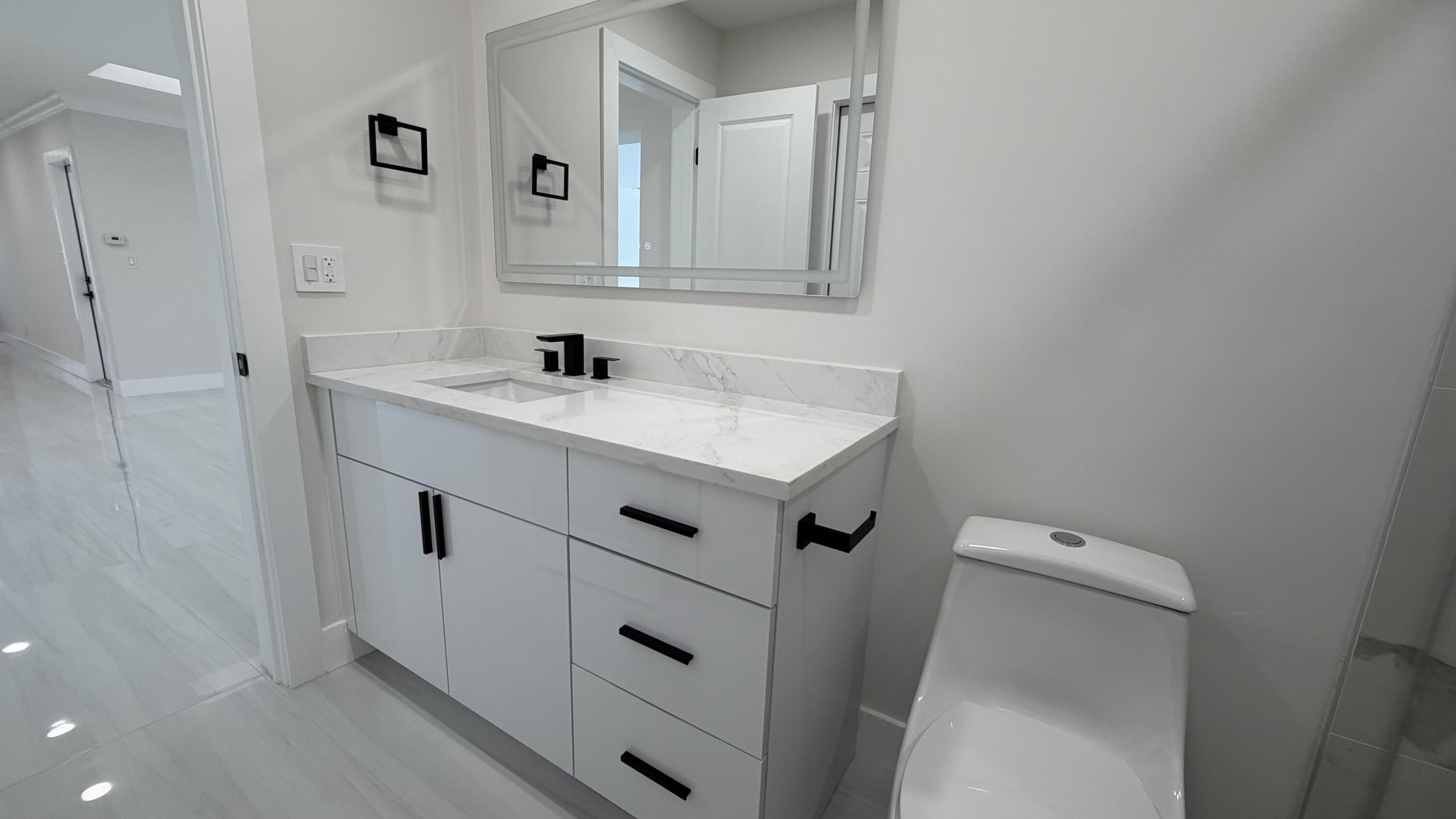 2521 NE 45th Lighthouse Point, FL 33064