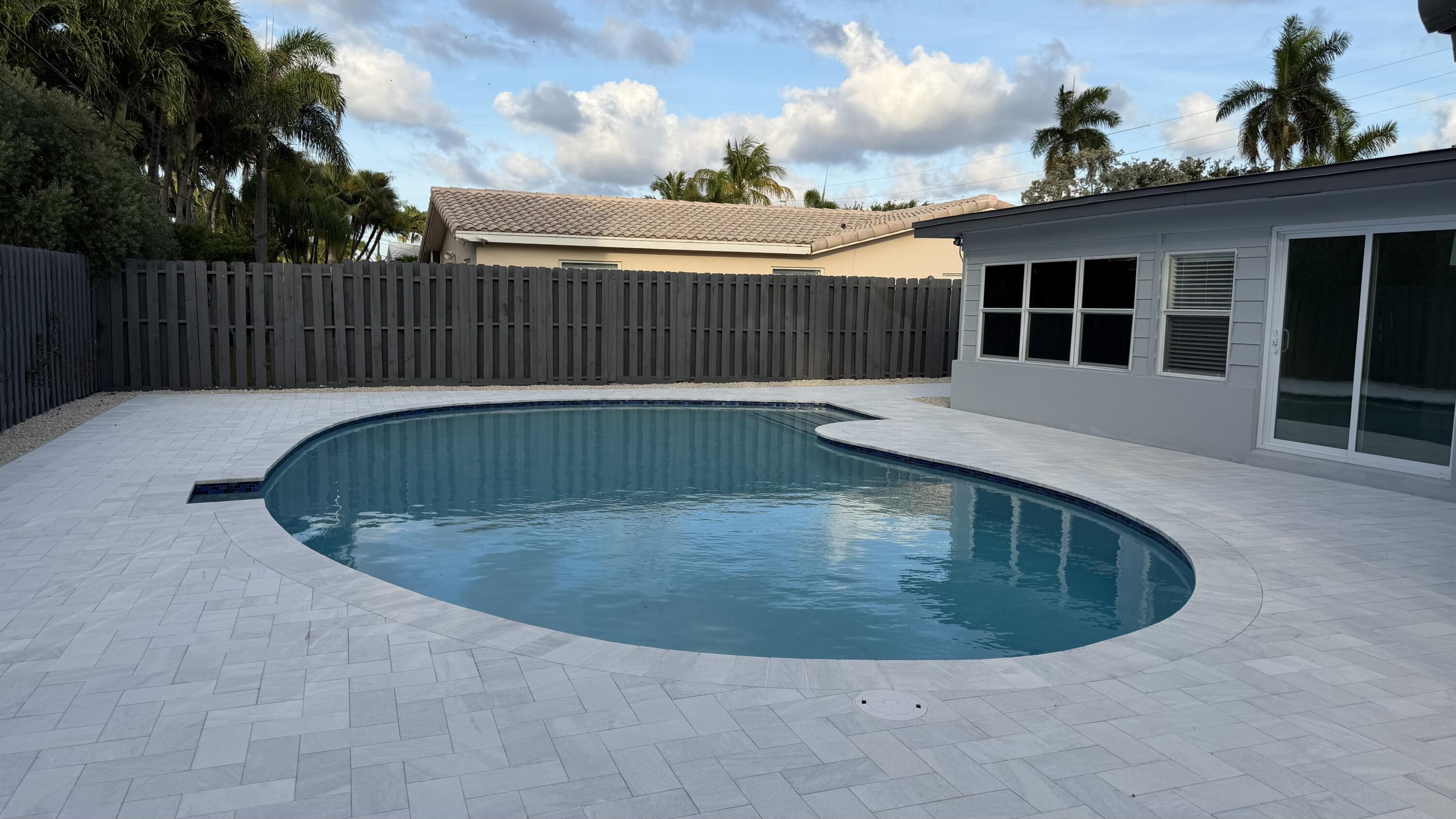 2521 NE 45th Lighthouse Point, FL 33064
