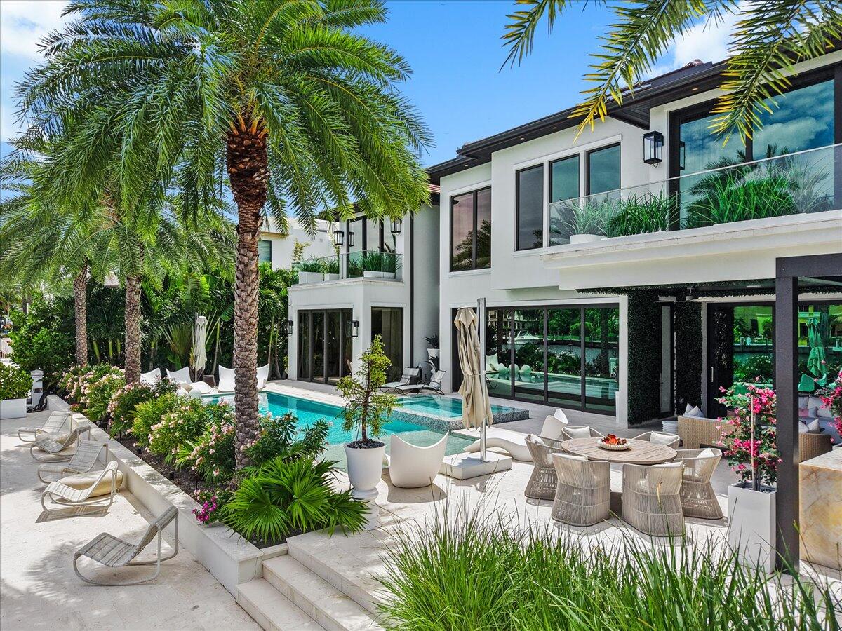70 Isla Bahia Fort Lauderdale, FL 33316