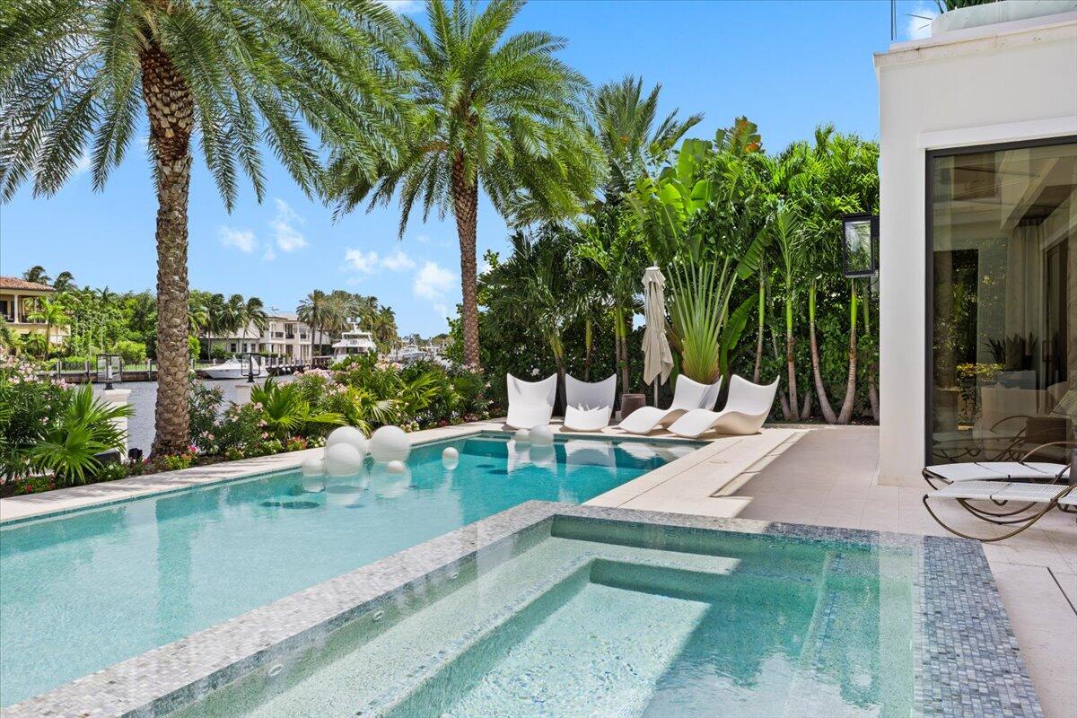 70 Isla Bahia Fort Lauderdale, FL 33316