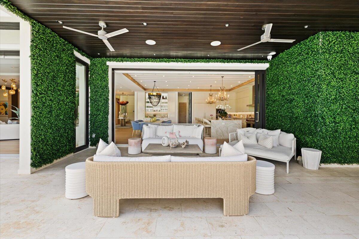 70 Isla Bahia Fort Lauderdale, FL 33316