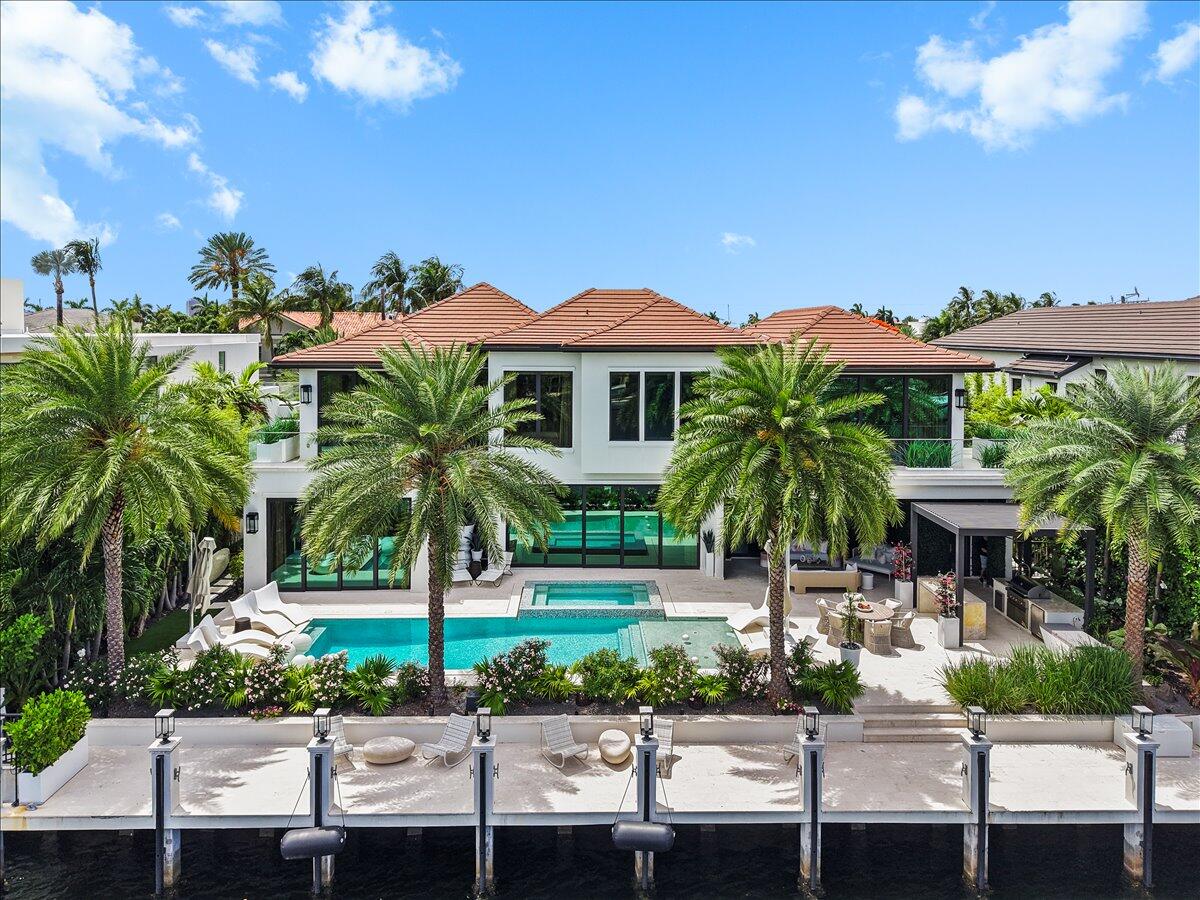 70 Isla Bahia Fort Lauderdale, FL 33316