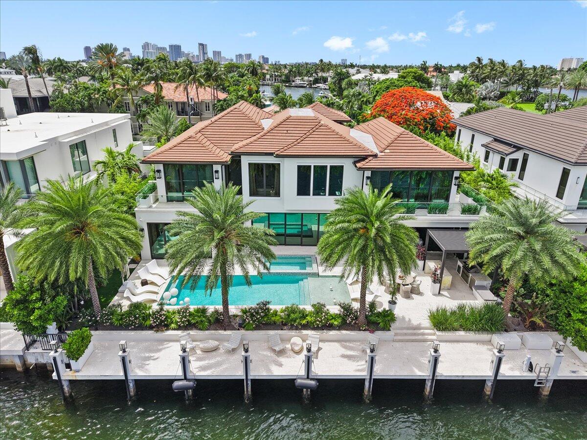 70 Isla Bahia Fort Lauderdale, FL 33316