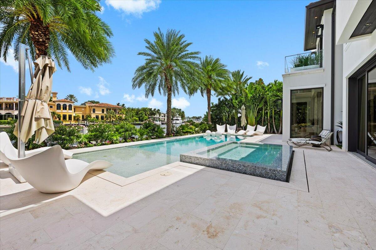 70 Isla Bahia Fort Lauderdale, FL 33316