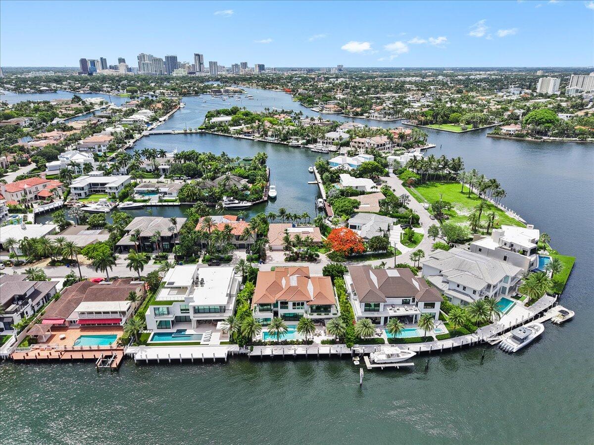 70 Isla Bahia Fort Lauderdale, FL 33316