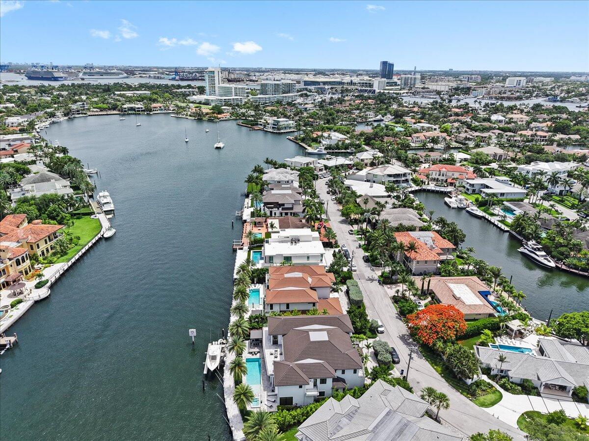 70 Isla Bahia Fort Lauderdale, FL 33316
