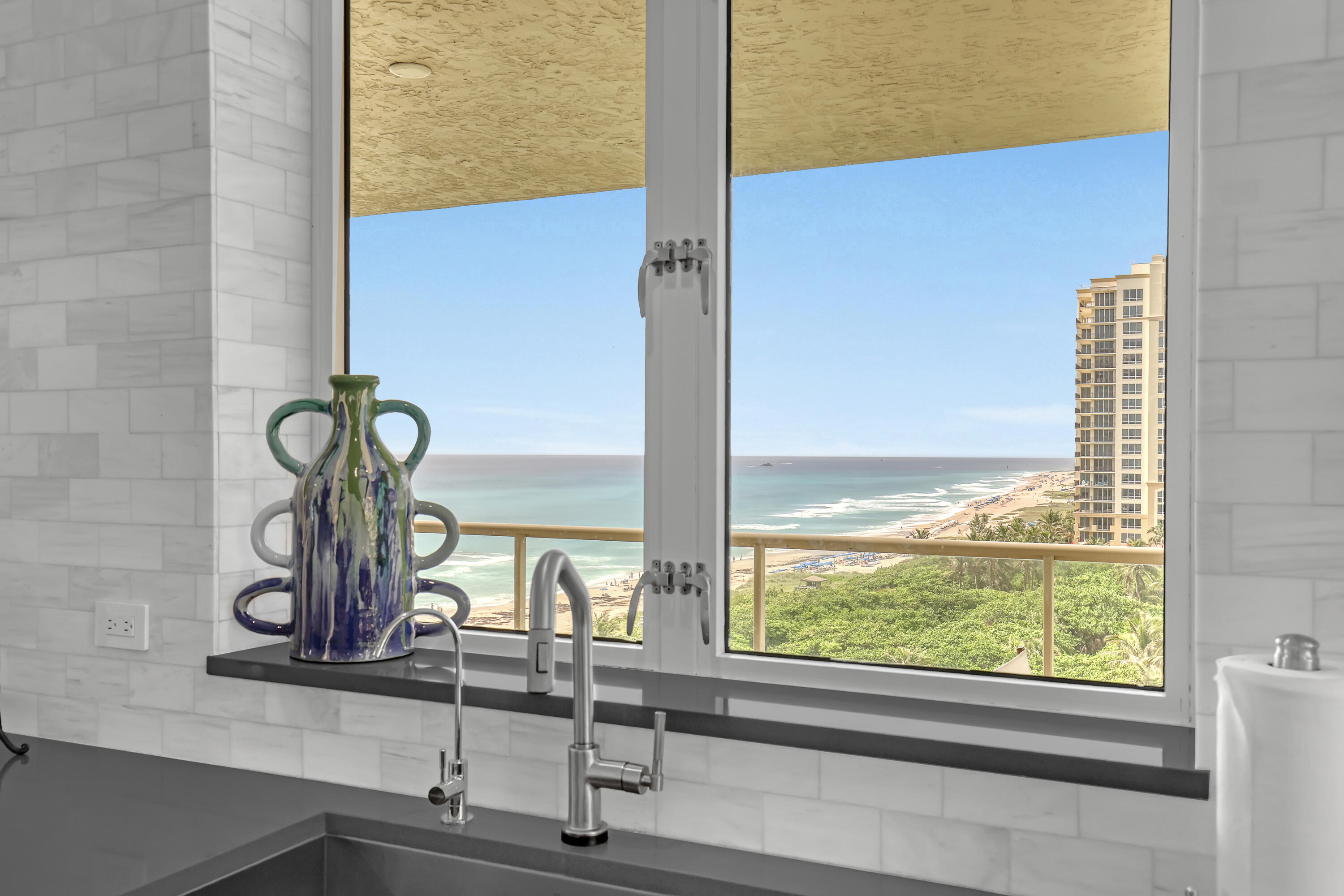 3920 N Ocean #9b Singer Island, FL 33404