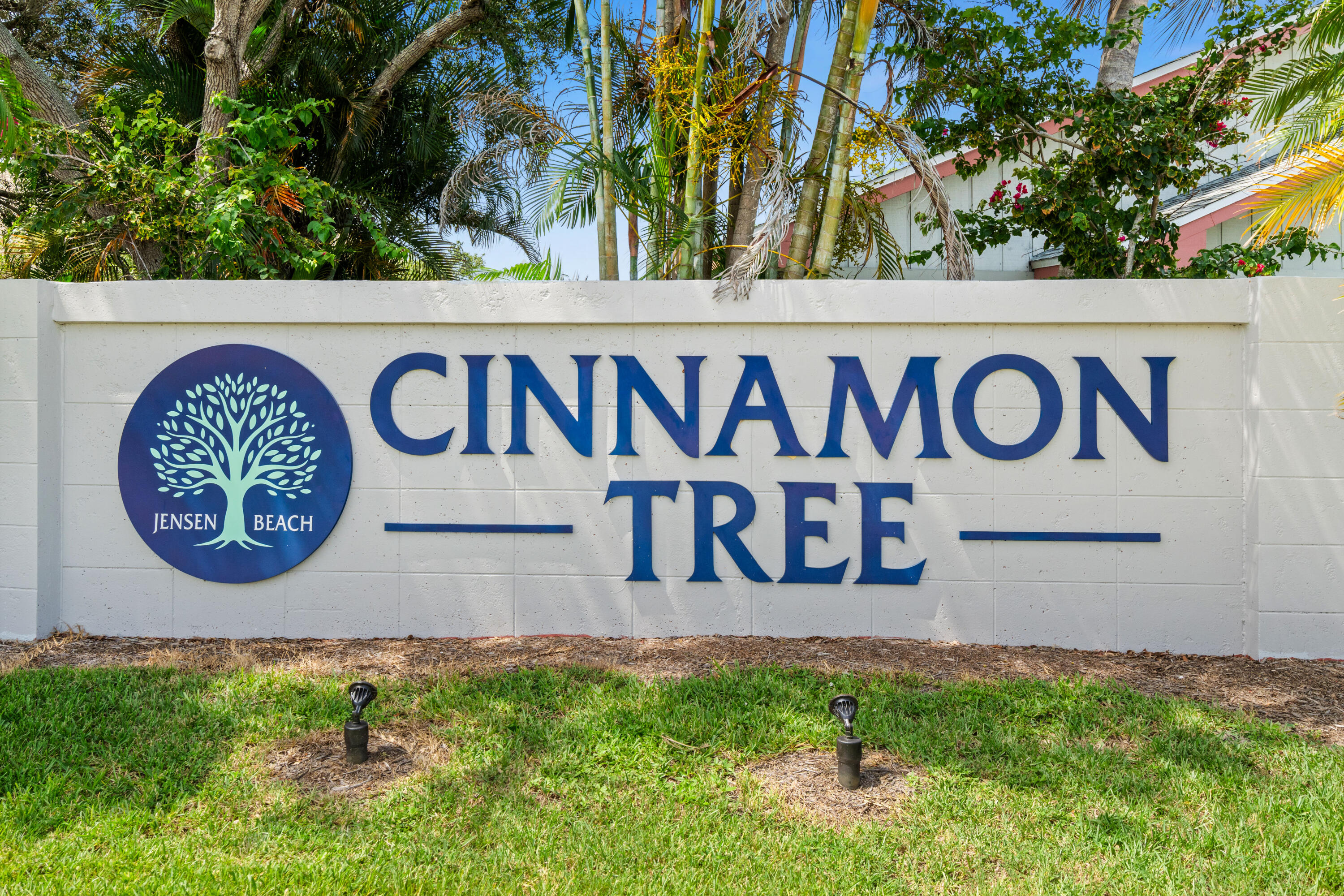 3981 NW Cinnamon Tree