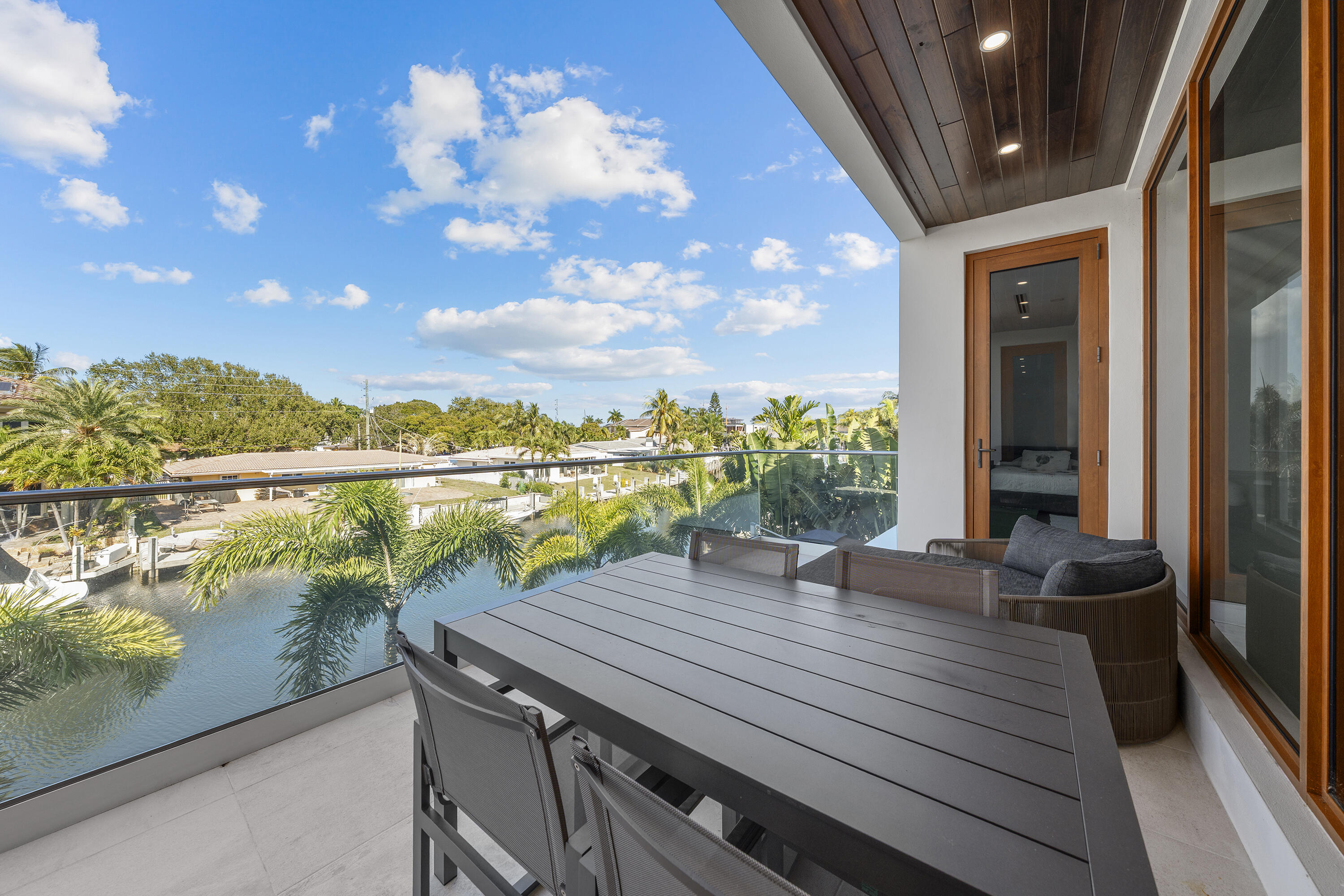 2631 NE 48th Lighthouse Point, FL 33064