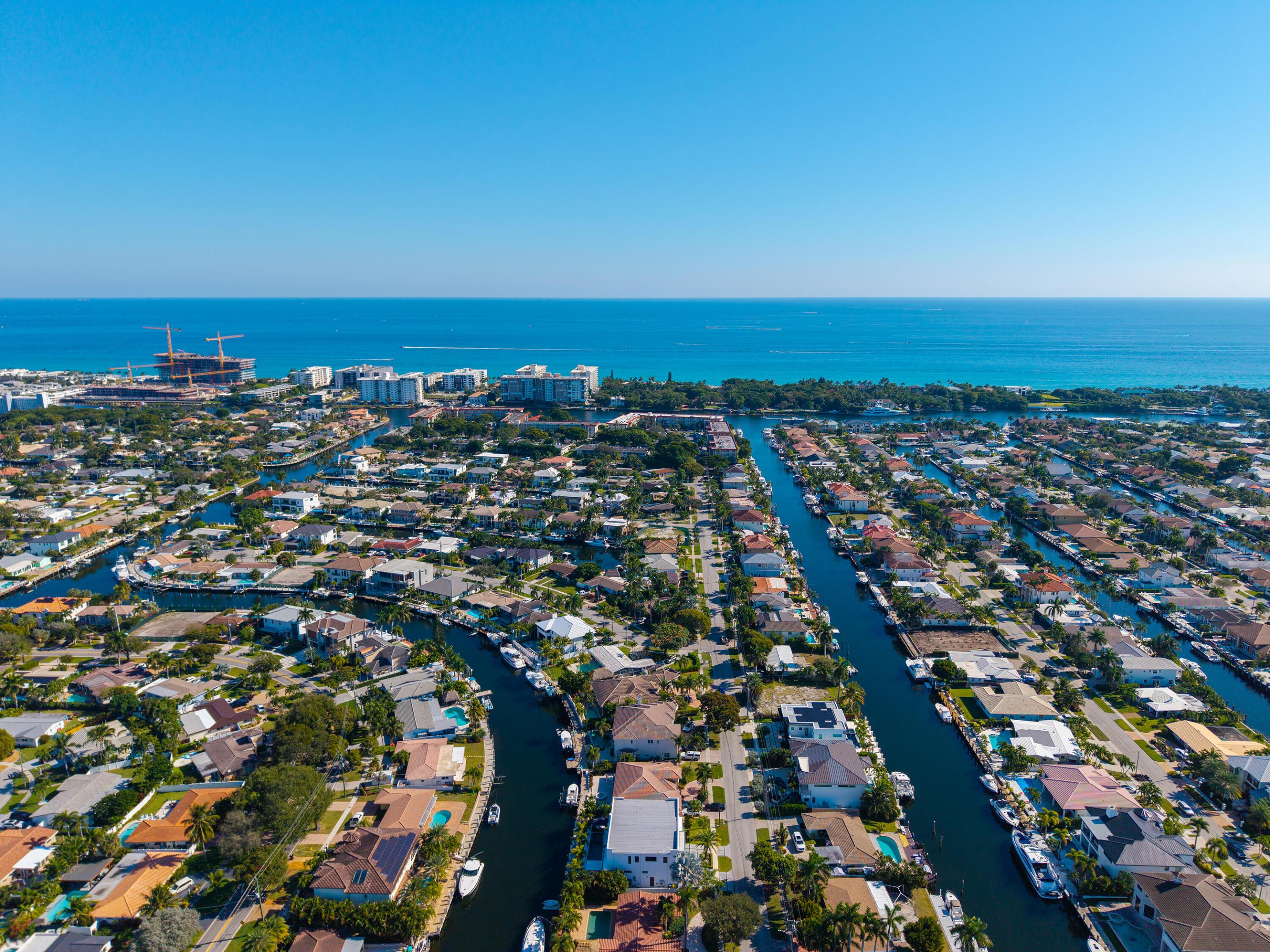 2631 NE 48th Lighthouse Point, FL 33064