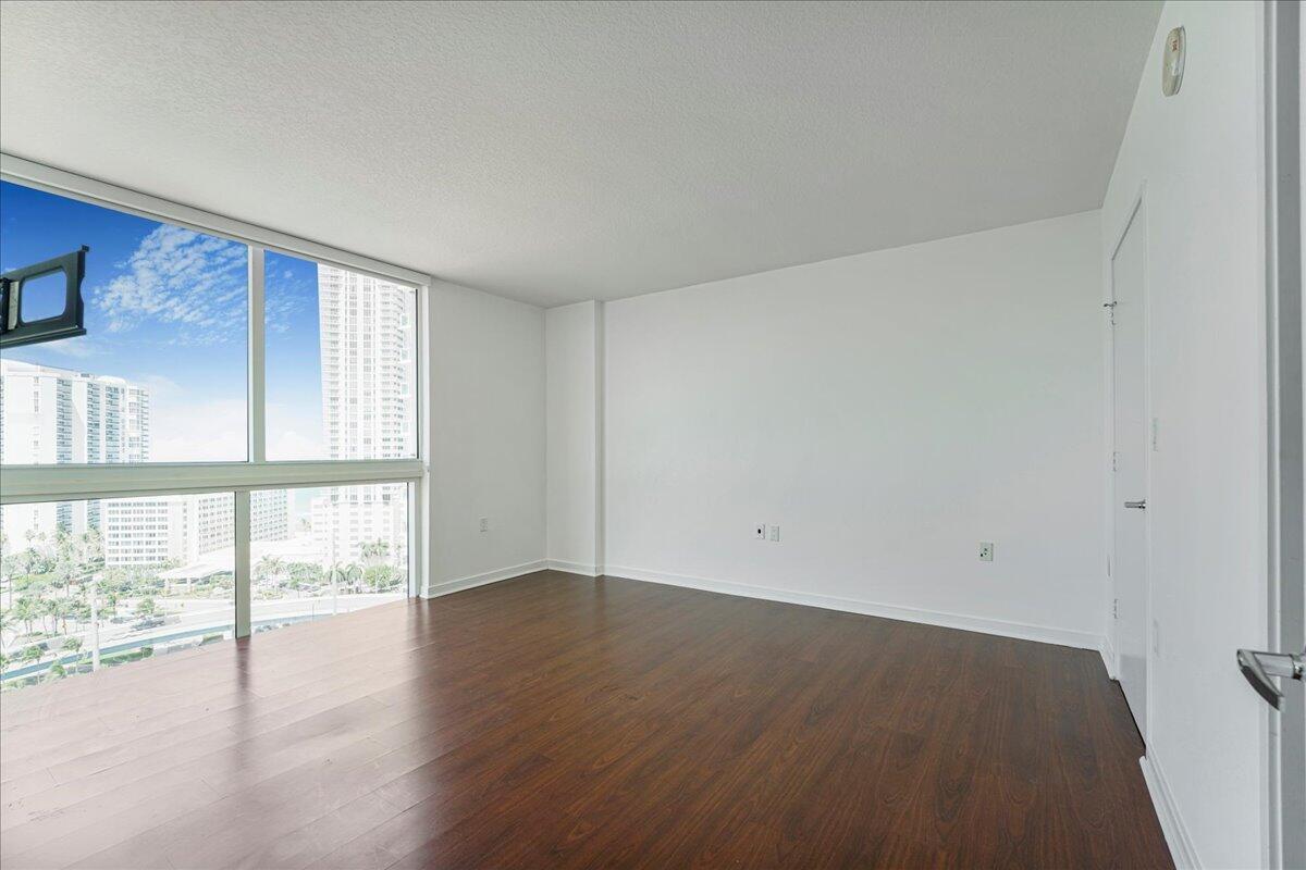 image St Tropez Sunny Isles12