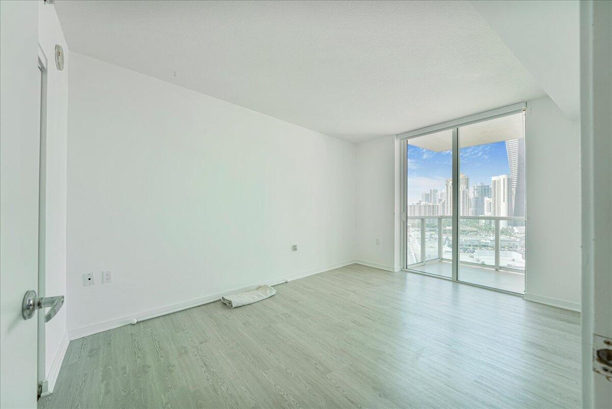 image St Tropez Sunny Isles20