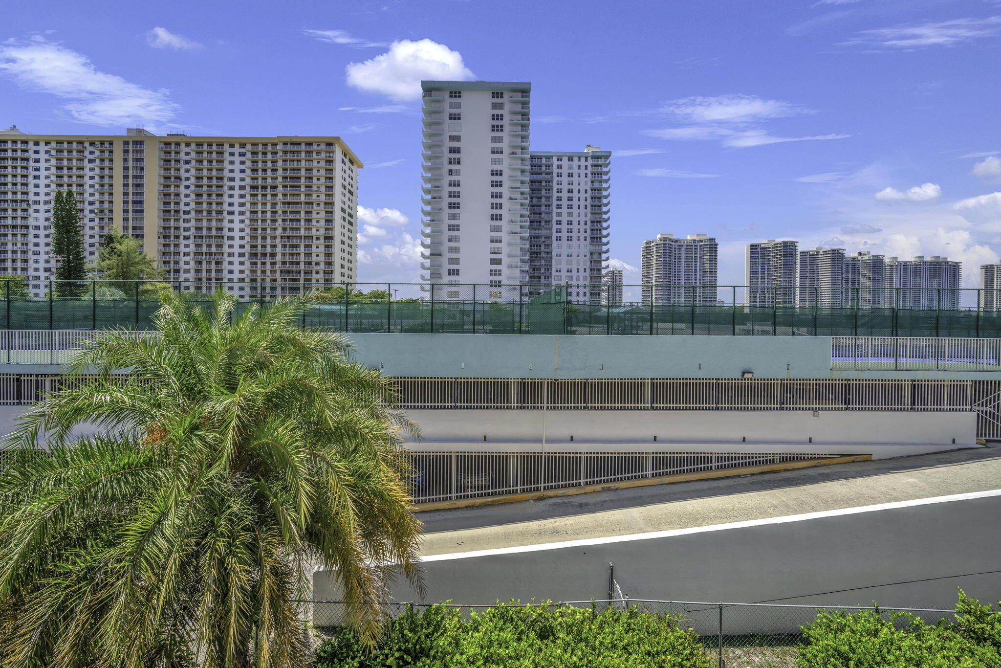 image Winston Towers 2006