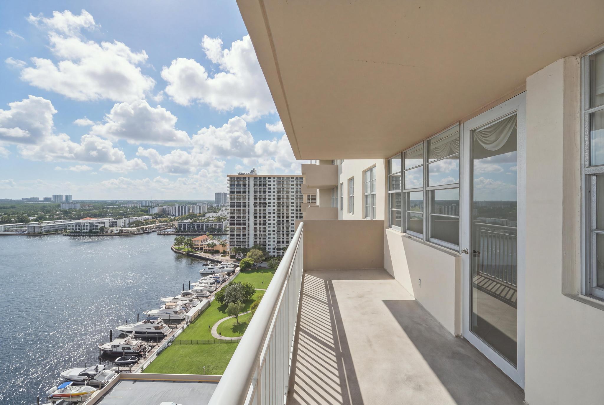 image Winston Towers 1008