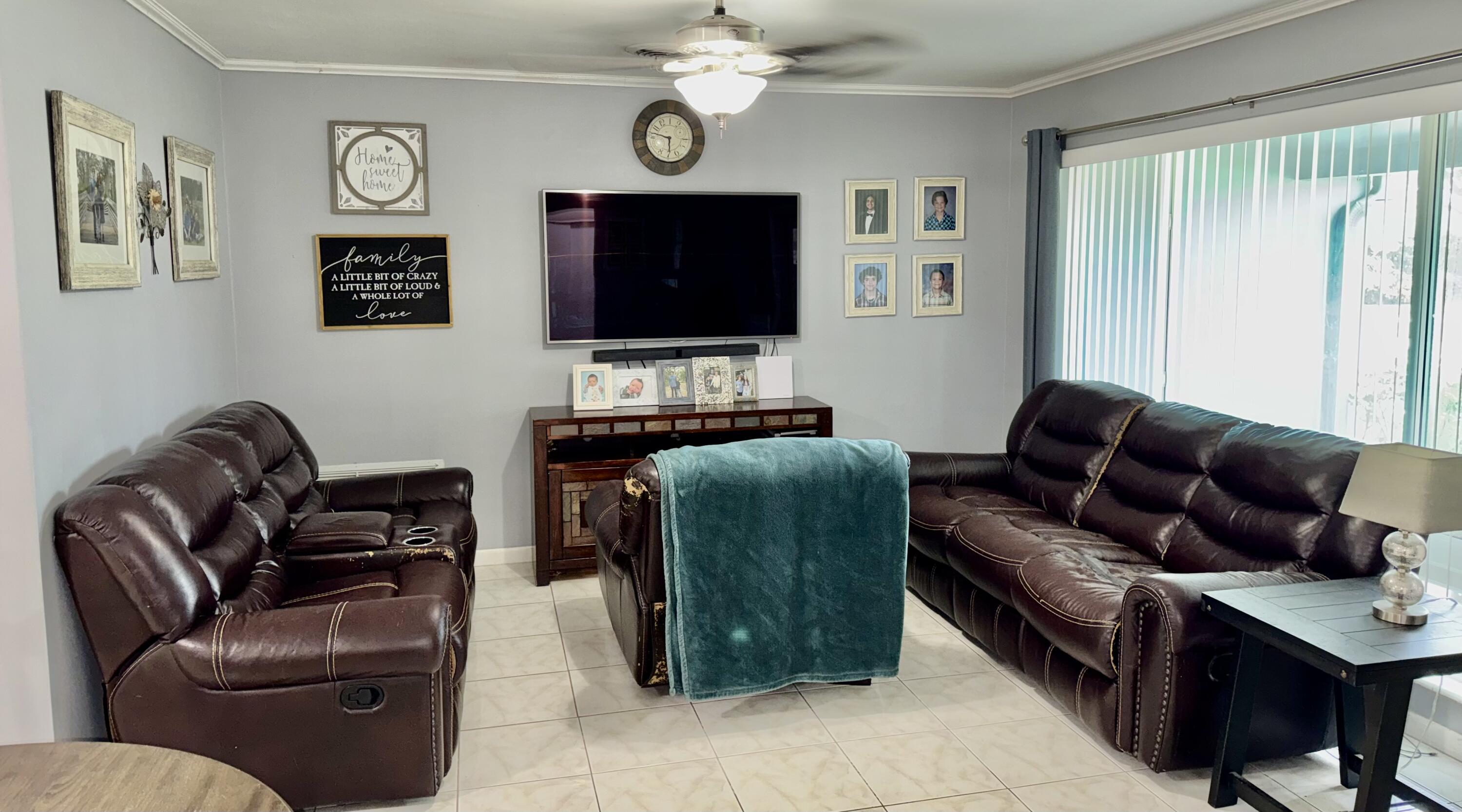 4300 Grant St Hollywood, FL 33021