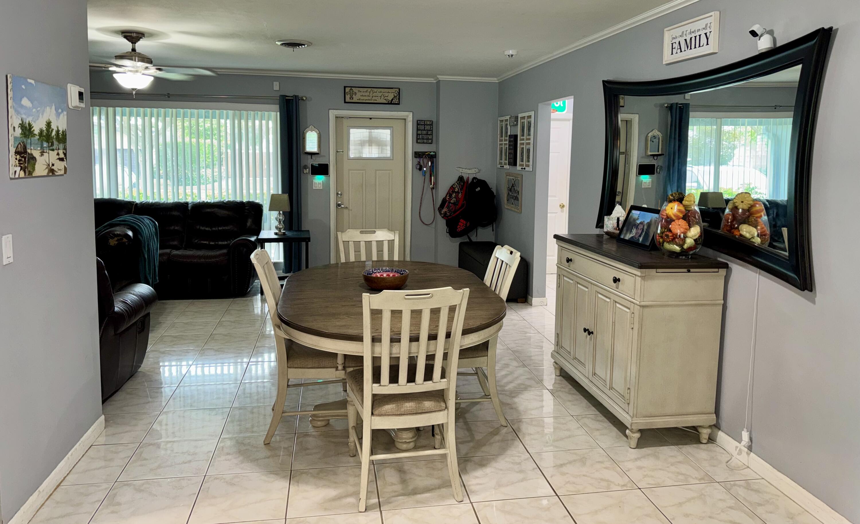 4300 Grant St Hollywood, FL 33021
