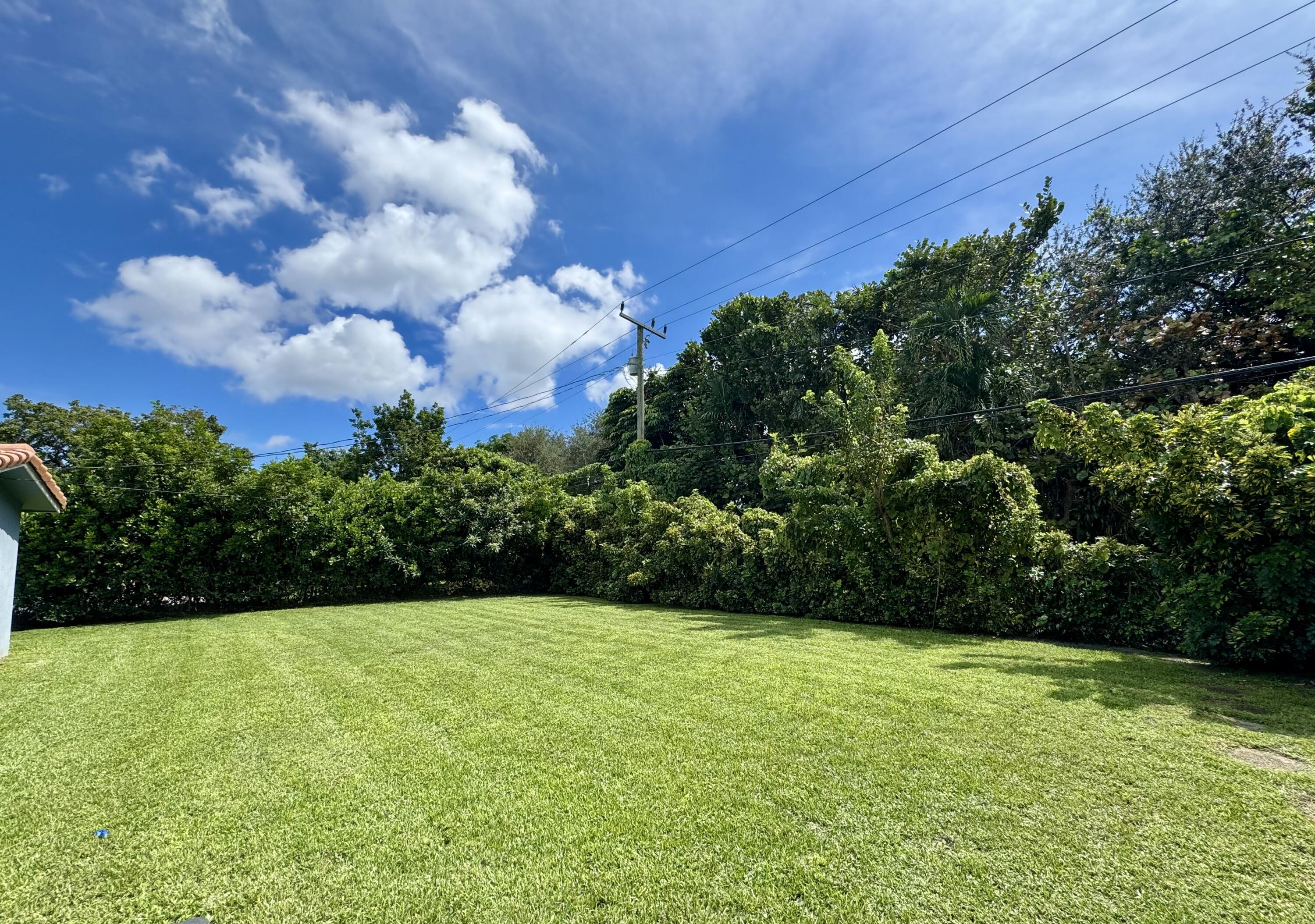 4300 Grant St Hollywood, FL 33021