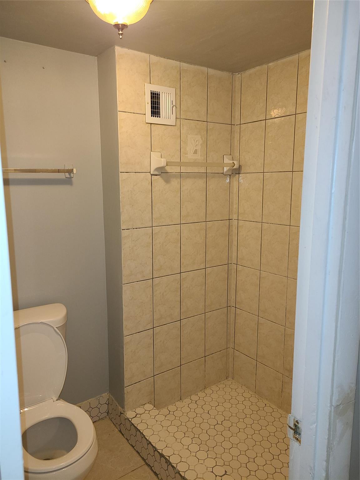 3300 Spanish Moss Ter #202,Lauderhill, FL 33319