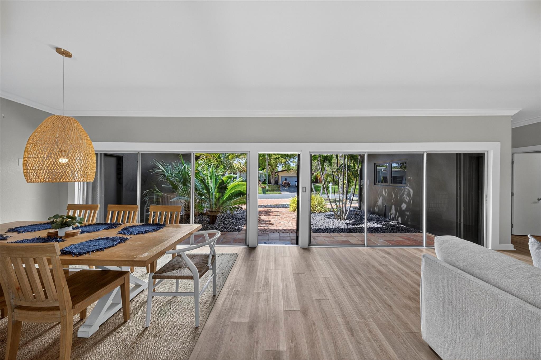 2112 Manatee Dr Fort Lauderdale, FL 33316