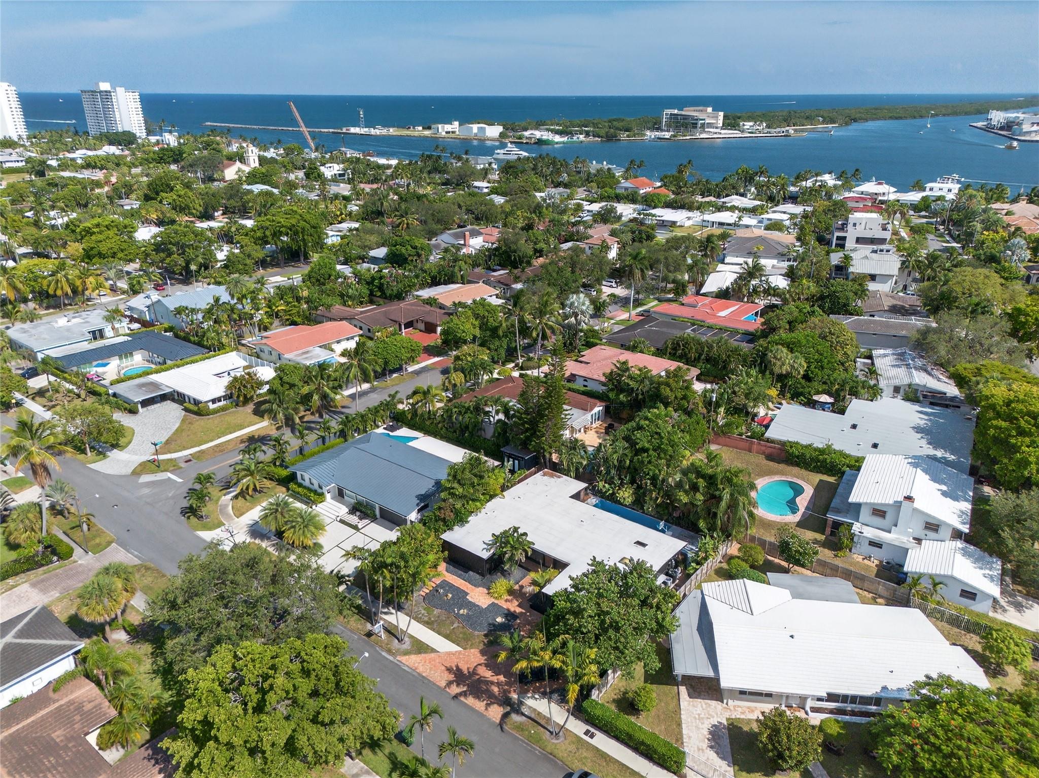 2112 Manatee Dr Fort Lauderdale, FL 33316