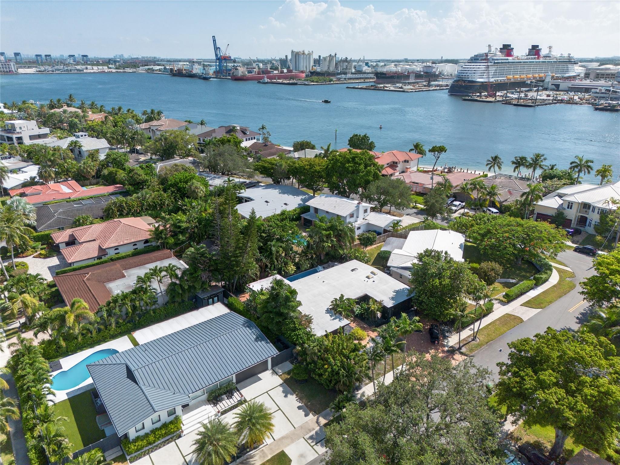 2112 Manatee Dr Fort Lauderdale, FL 33316