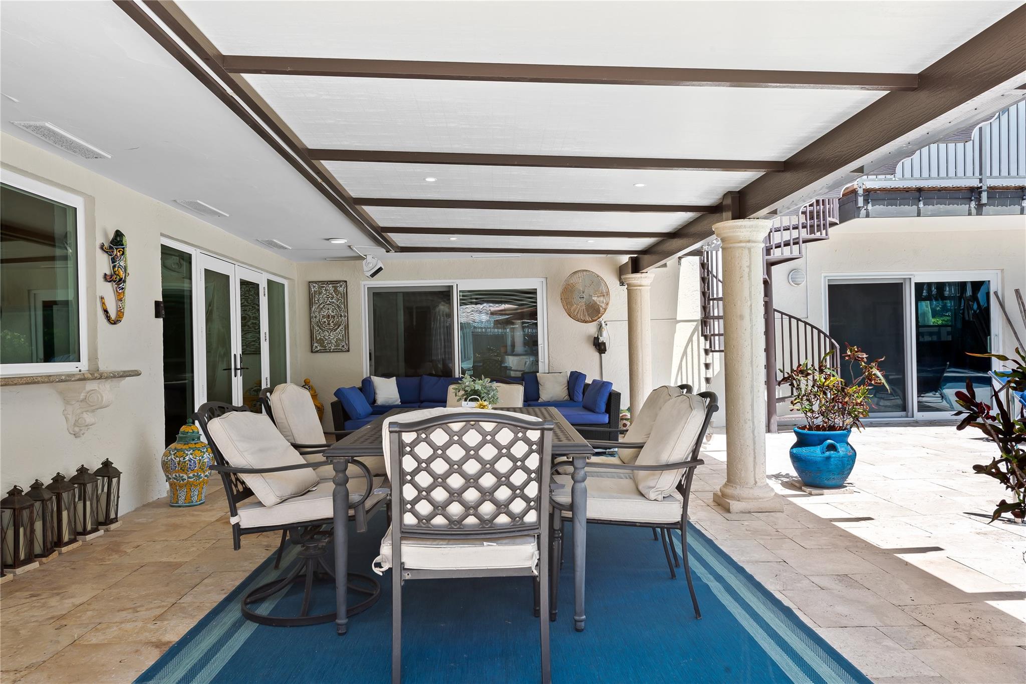 1100 N Northlake Dr Hollywood, FL 33019