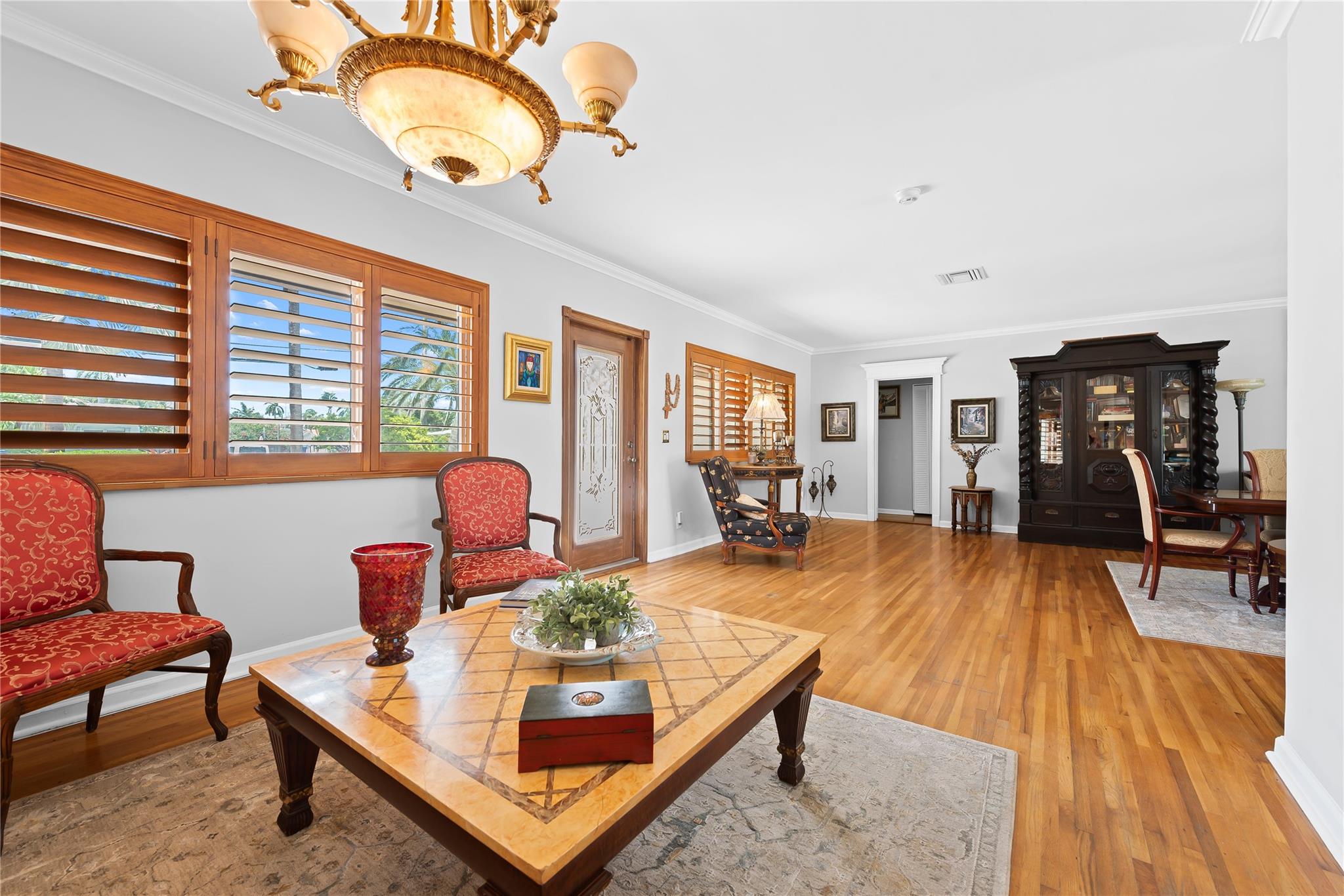 1100 N Northlake Dr Hollywood, FL 33019