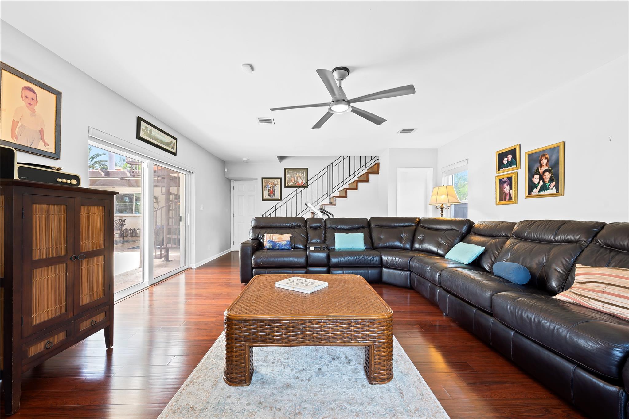 1100 N Northlake Dr Hollywood, FL 33019