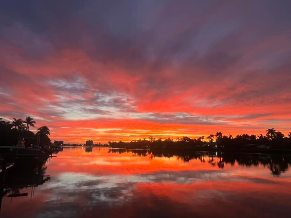 1100 N Northlake Dr Hollywood, FL 33019