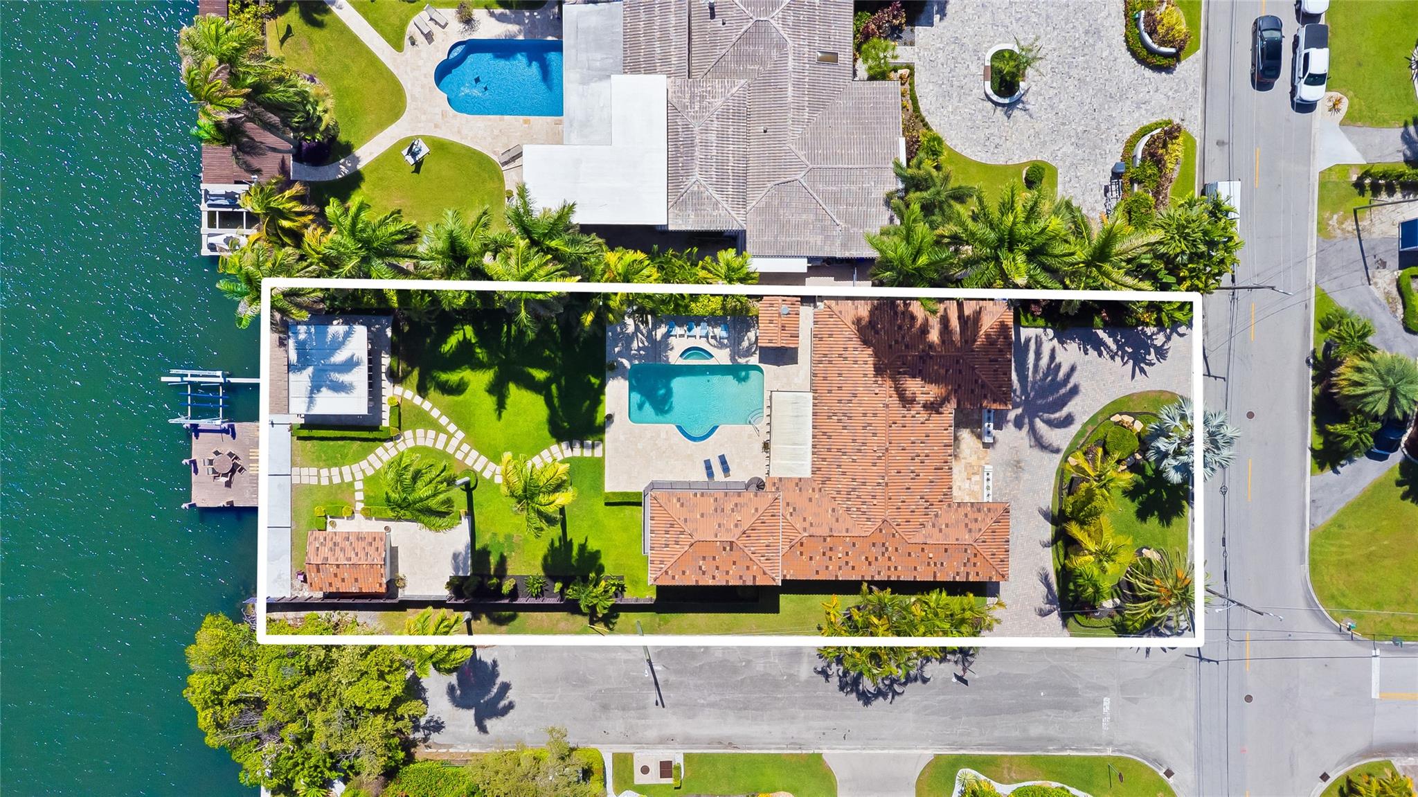 1100 N Northlake Dr Hollywood, FL 33019