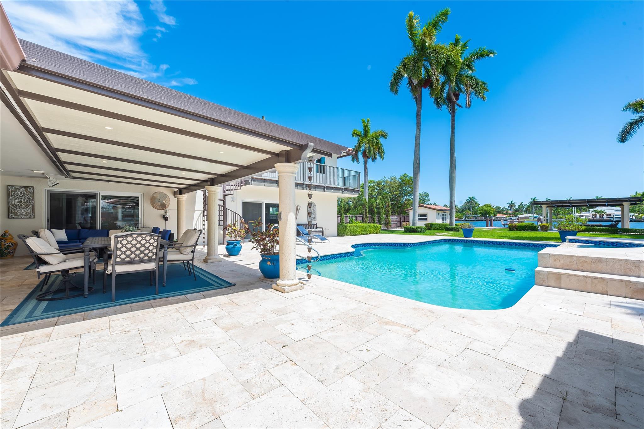 1100 N Northlake Dr Hollywood, FL 33019